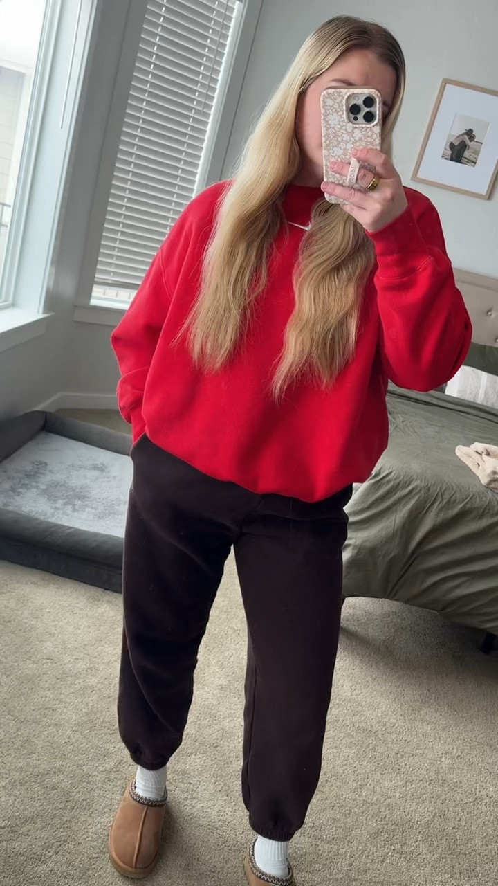 Nike sweatshirt collection :)

I do size L/XL for oversized fit

#LTKStyleTip #LTKActive #LTKMostLoved