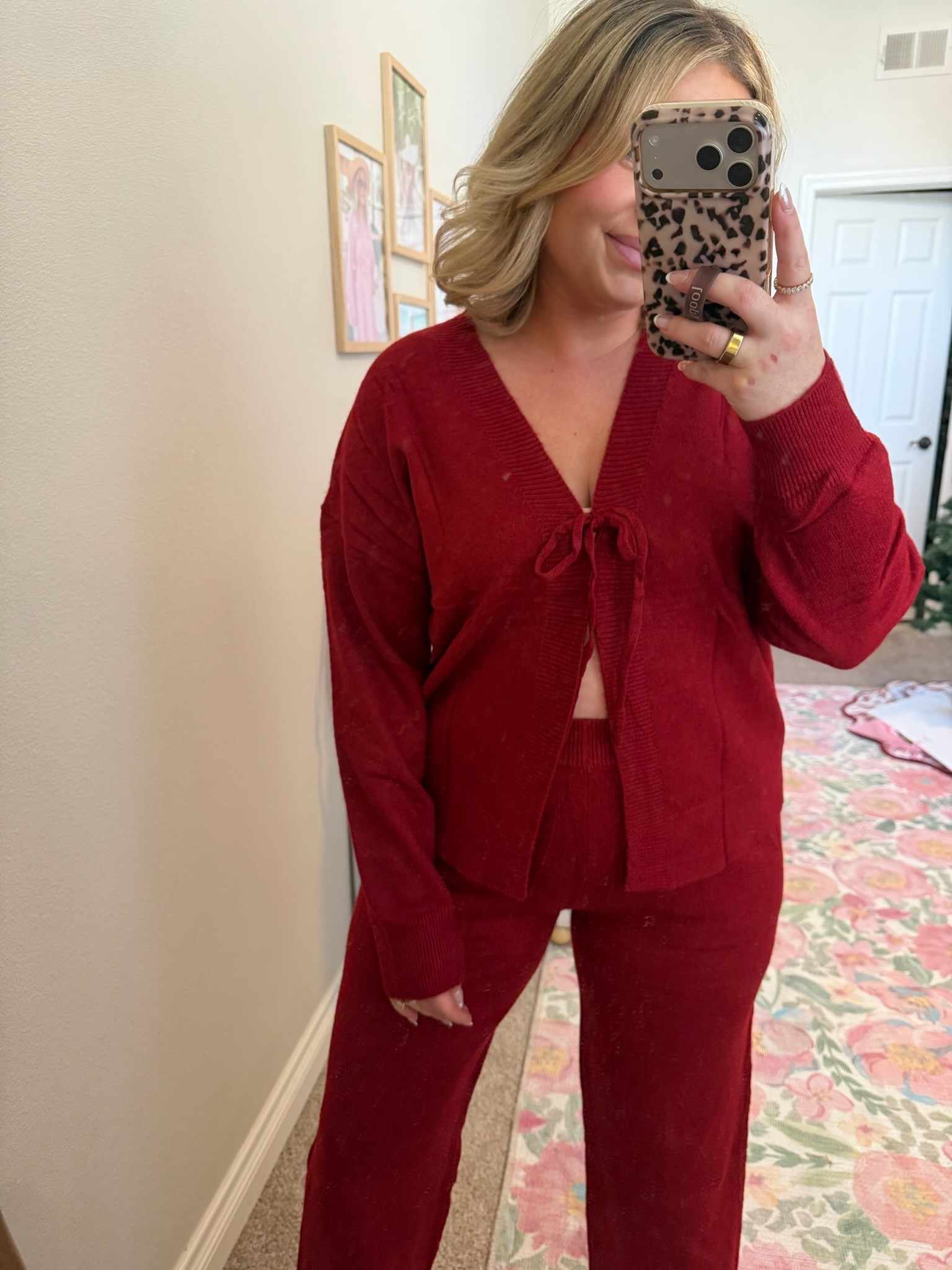 ♥️Comfy and cozy sweater set! ♥️ Festive for OOTD or dress up fit a holiday part! 🎄♥️🙌🏻

#LTKMidsize #LTKSeasonal #LTKHoliday