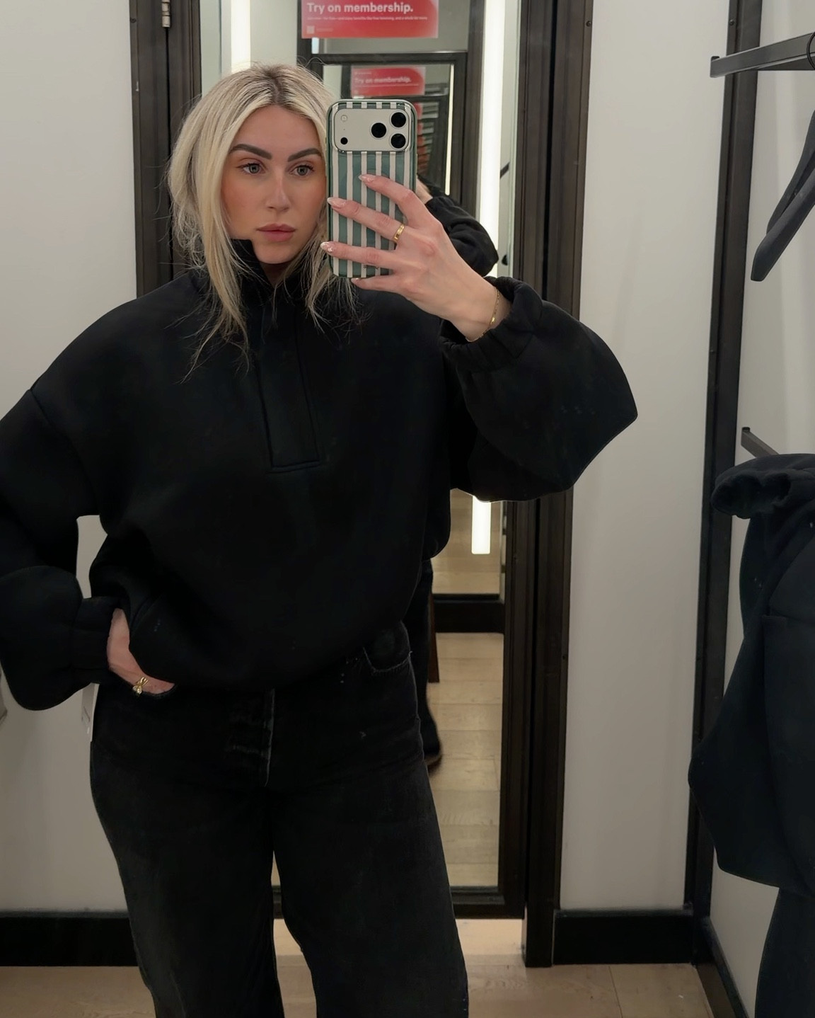 literally obsessed with this funnel neck 🖤

#LTKsummer #LTKcanada #LTKbeauty