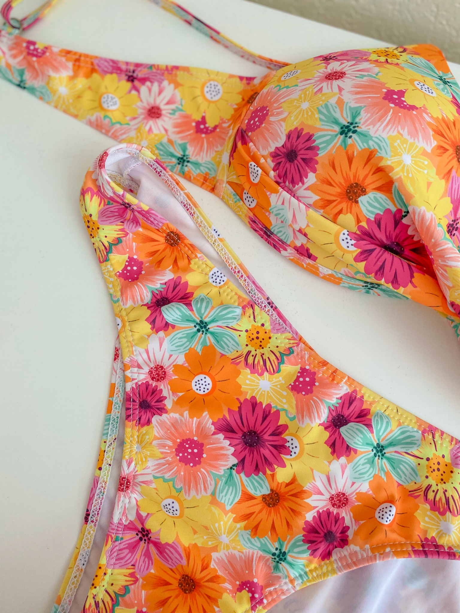 Floral Amazon bikini! Size medium, tts. Top is very padded.

Amazon bikini
Amazon swim
Amazon summer
Amazon swimsuit
Amazon swimwear
Amazon swim swimsuits


#LTKswim #LTKunder50 #LTKtravel