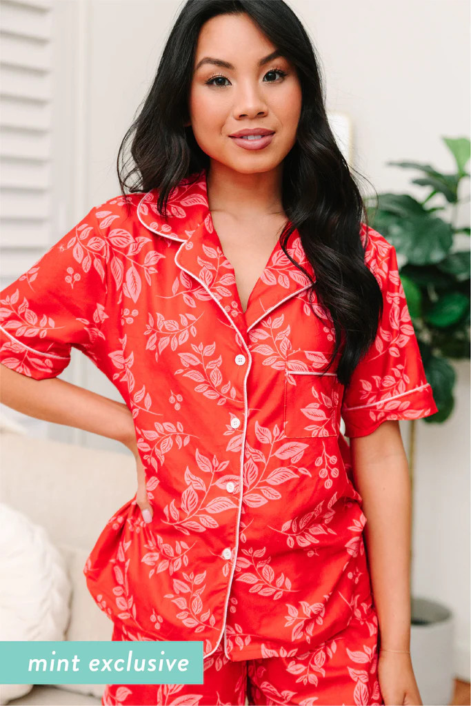 Staying In Red Floral S/S Pajama Set | The Mint Julep Boutique