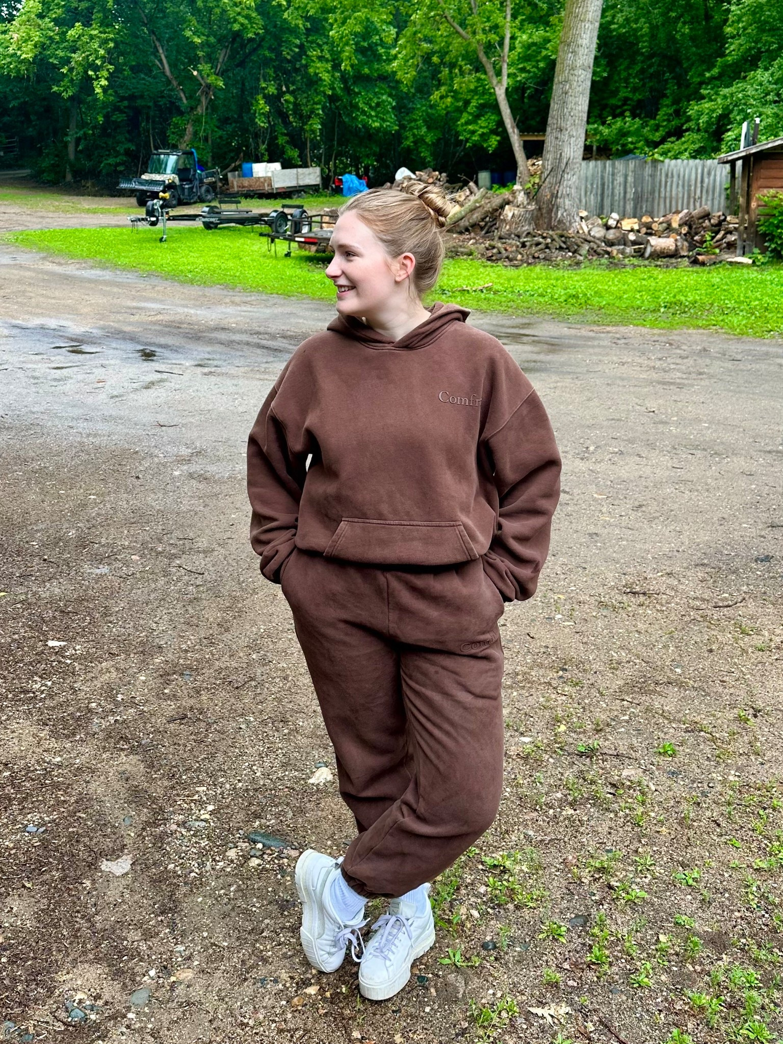 Cold and rainy means the perfect opportunity to wear my Comfrt set

I am 5’8” wearing a size Large in both sweatshirt and sweatpants.

#LTKComfrt #LTKSweatsuit