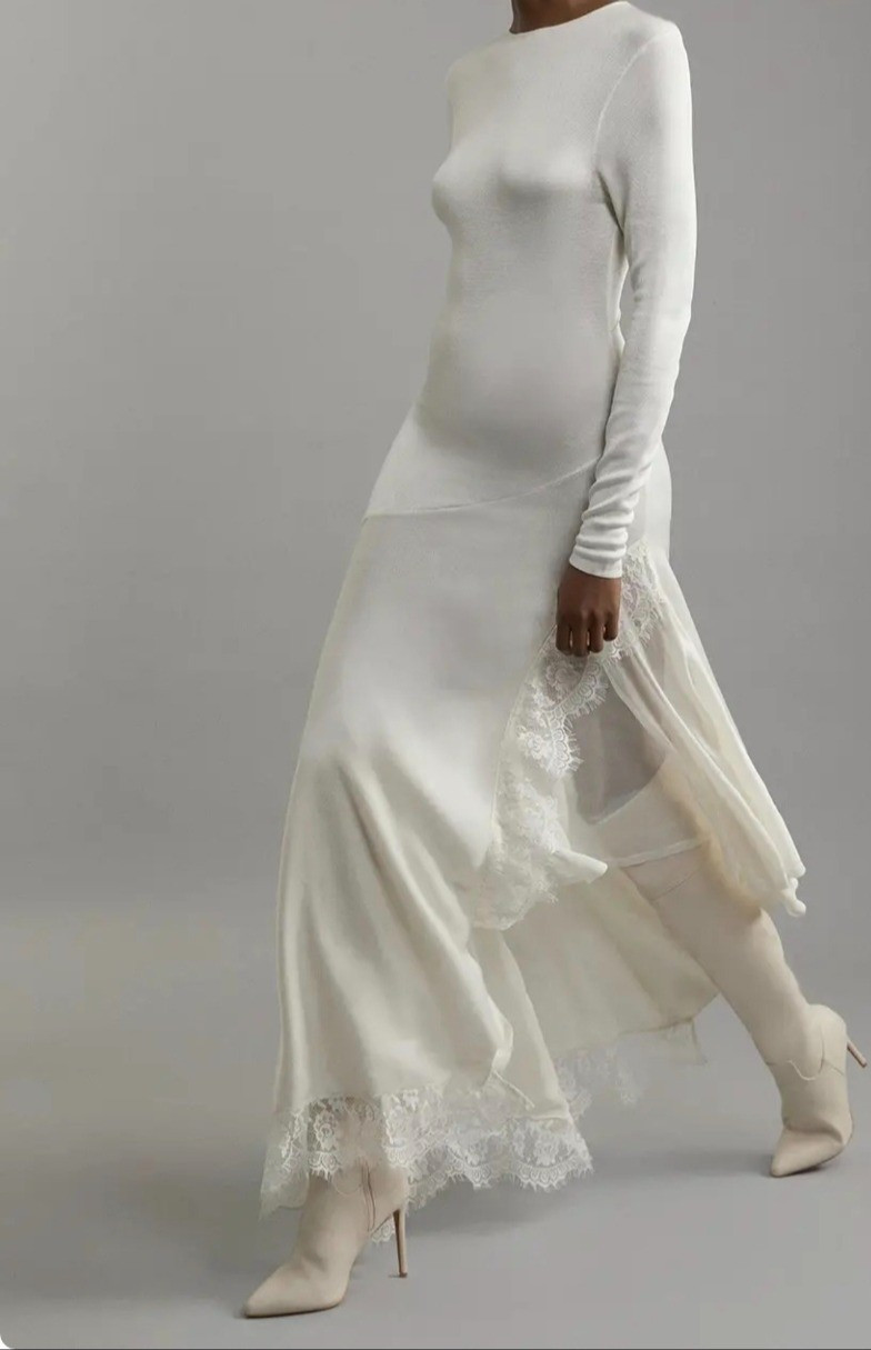 White maxi long sleeve dress for short women.Petite fashion. For style tips: glambutfirstcoffee.com

#LTKootd #LTKMidsize #LTKPetite