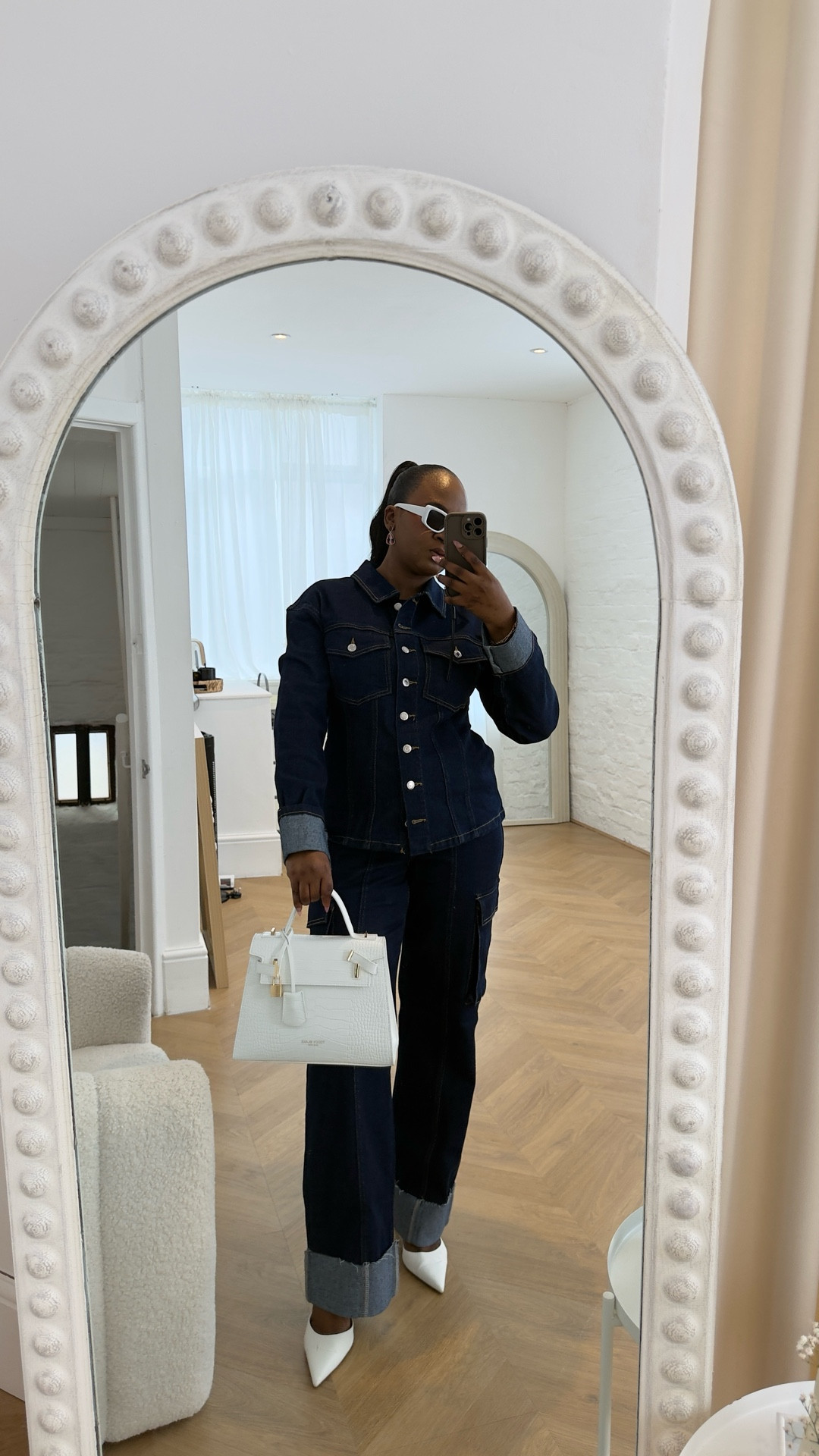 Denim on denim but with class and elegance 

#LTKstyletip #LTKsummer #LTKmidsize