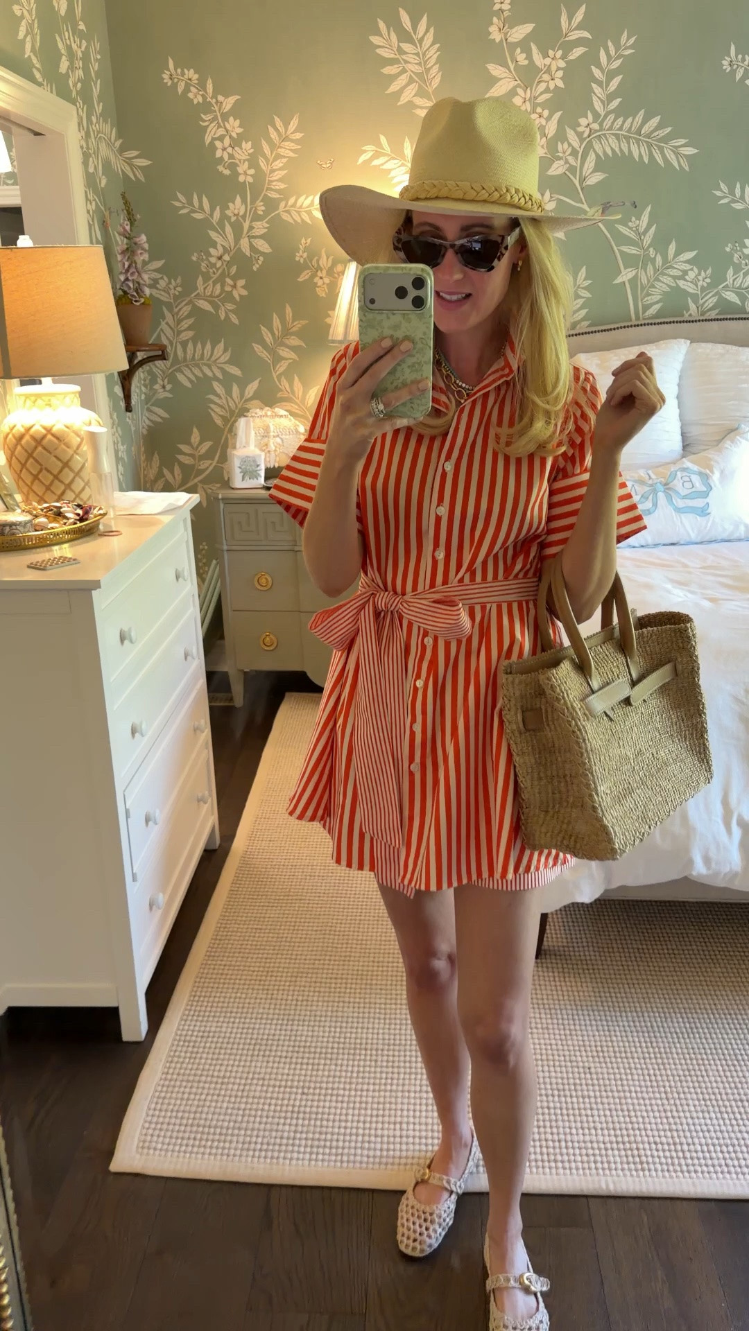 Wearing a size small in this set! Love that there are shirts underneath!!