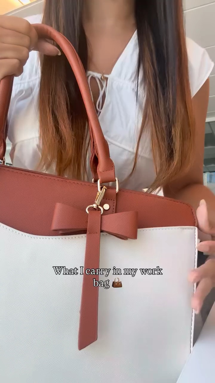 What I carry in my work bag! Is it too much or just the essentials? 😆👜xx

Great spacious bag for the office girlies 🫶

#LTKMothersDay #LTKWorkwear #LTKdayinmylife