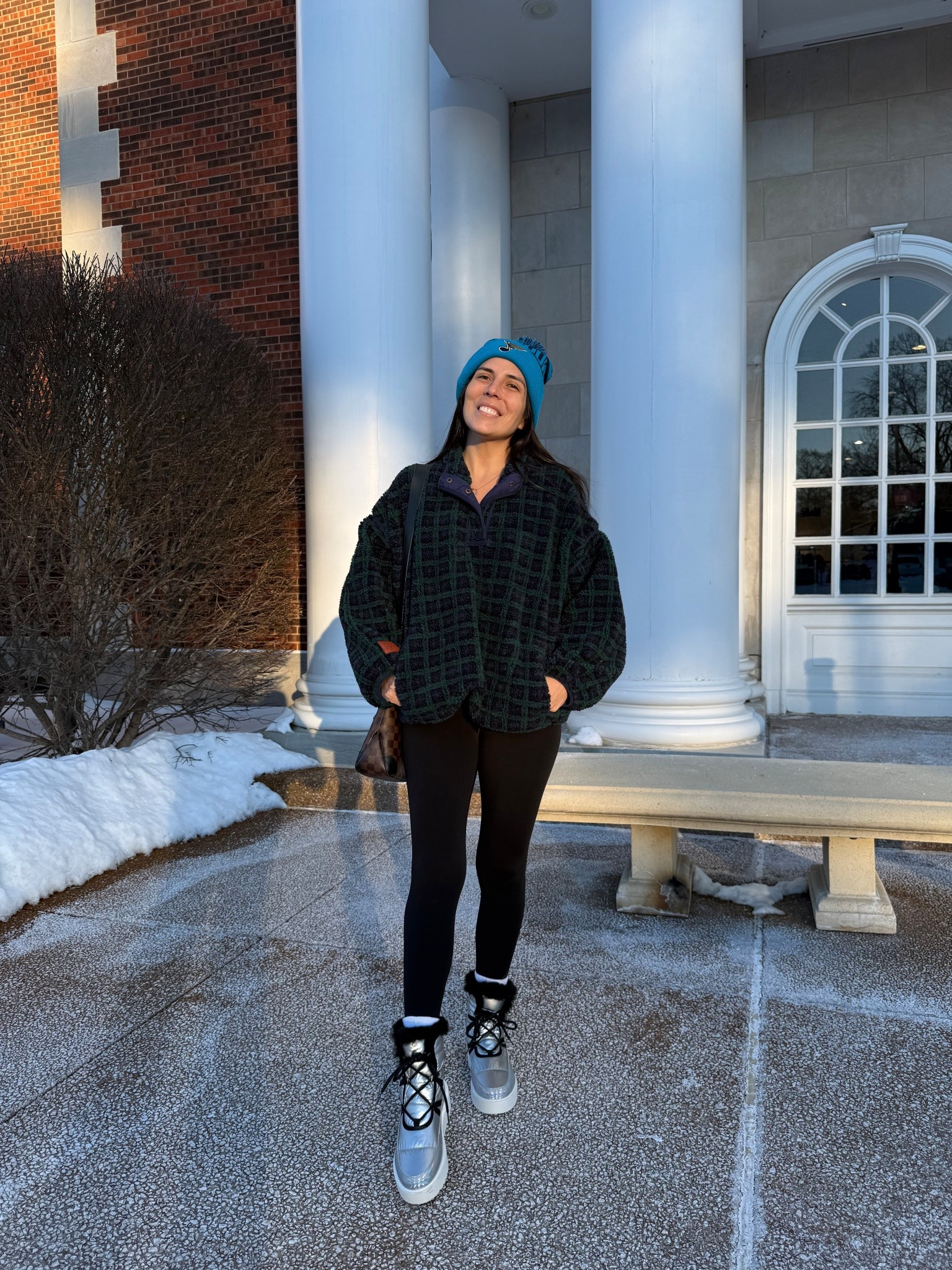 Size M in the sweatshirt and size M in the leggings

#LTKgrwm #LTKootd #LTKSaleAlert