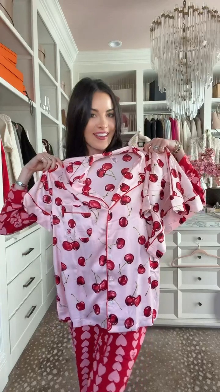 You can shop my look on my LTK and get 20% off + free shipping on orders over $35 with code LTK2o (excludes clearance, not stackable with other offers)  @victoriassecret #VSPartner #ltkit @shop.ltk 

#LTKValentine #LTKootd #LTKSeasonal