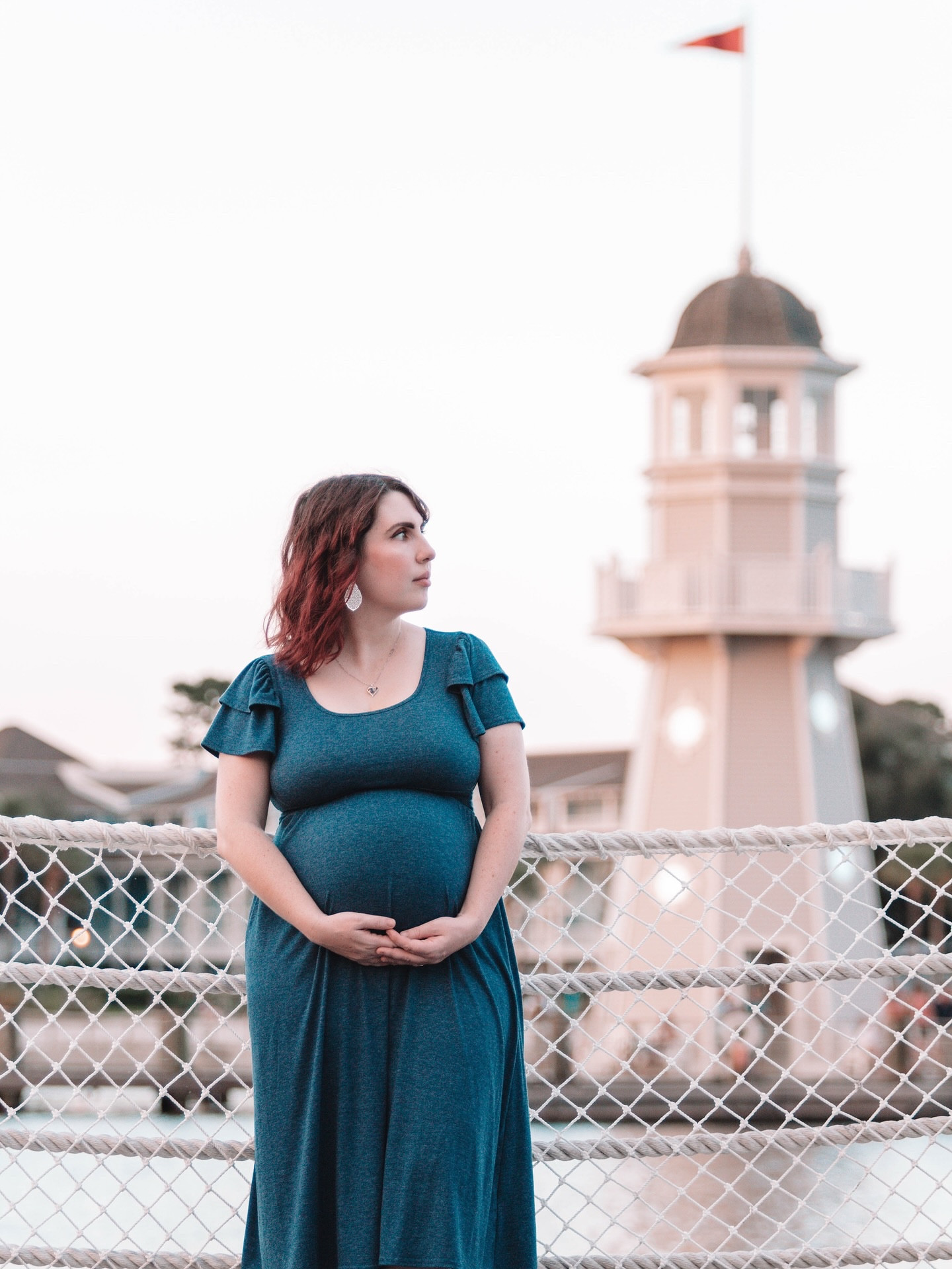 The boardwalk resort area will always hold a special place for us so it’s only fitting we did our maternity photos there. 

📷: @missdiana143 
.
.
.
#maternityphotoshoot #maternityphotos #disneyyachtclub #yachtclub #disneyboardwalkresort #disneyboardwalk #disneymaternityphotos #disneygoldenhour