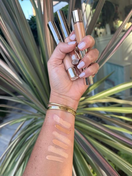 New in from iconic London…this dual ended concealer featuring a radiant liquid side and a brightening cream side…shades from bottom to top are: warm medium, neutral medium and golden medium 🌞

#LTKFind #LTKunder50 #LTKbeauty