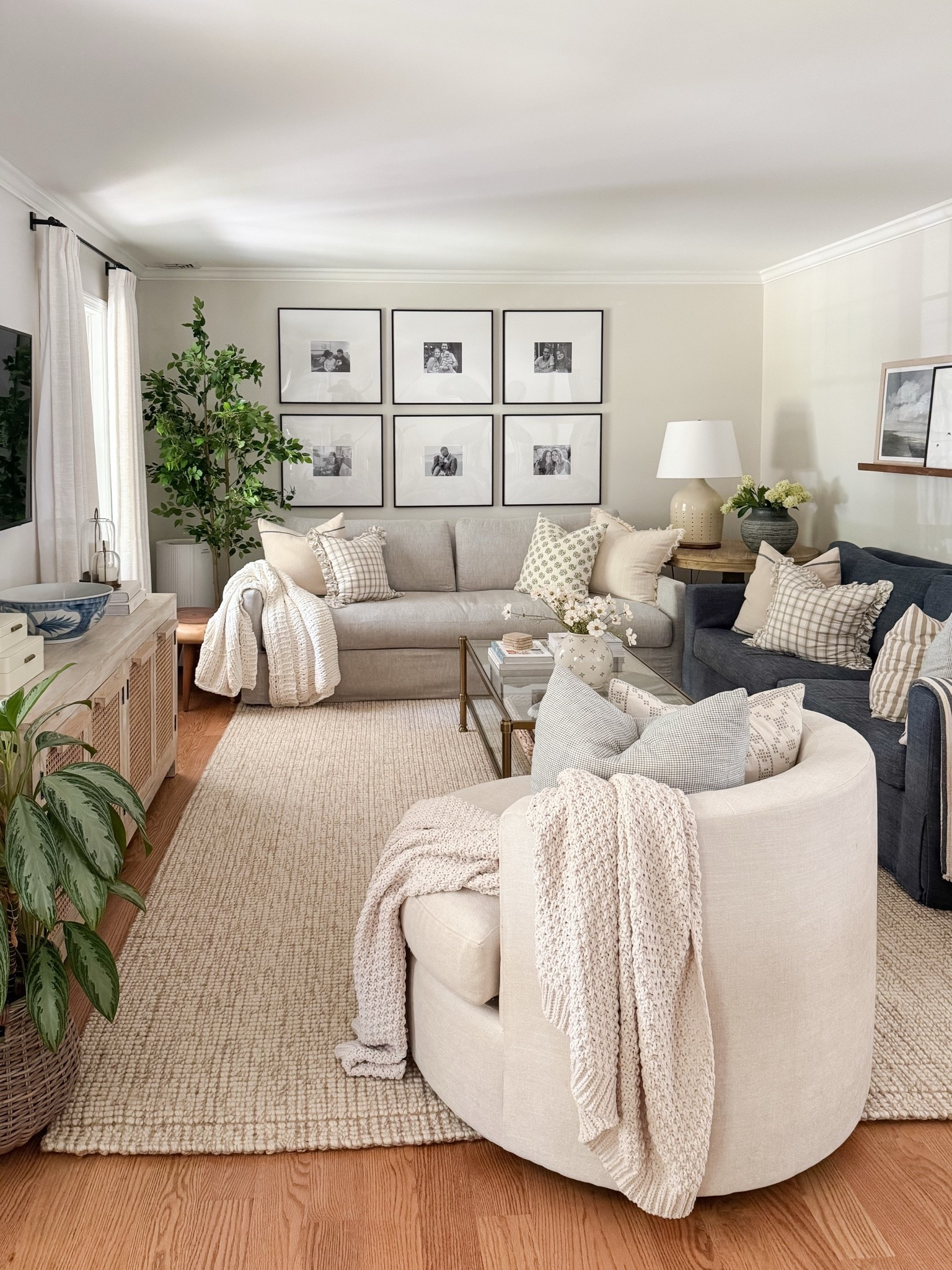 These living room finds would complement a variety of home styles, and I love the mix of high and low price points. Plus, several of these are on sale right now!

#LTKHome