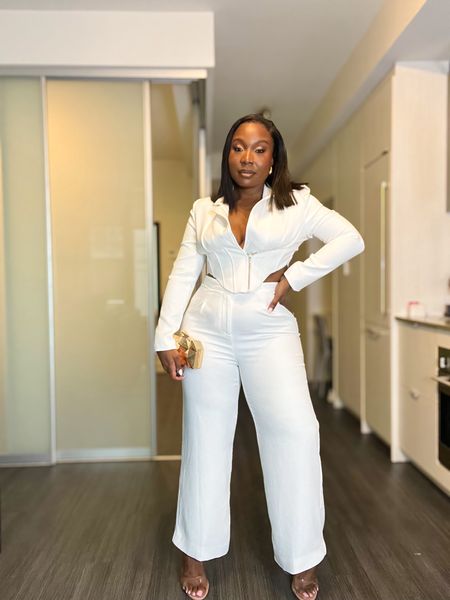 This white pantsuit is still in heavy rotation in my wardrobe. It definitely looks much on different on my body than the model’s lol 

#LTKmidsize #LTKstyletip
