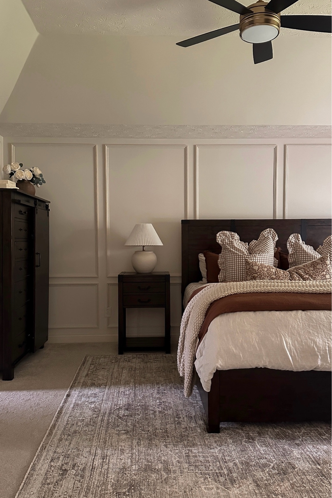 Master Bedroom 


#LTKHome #LTKStyleTip