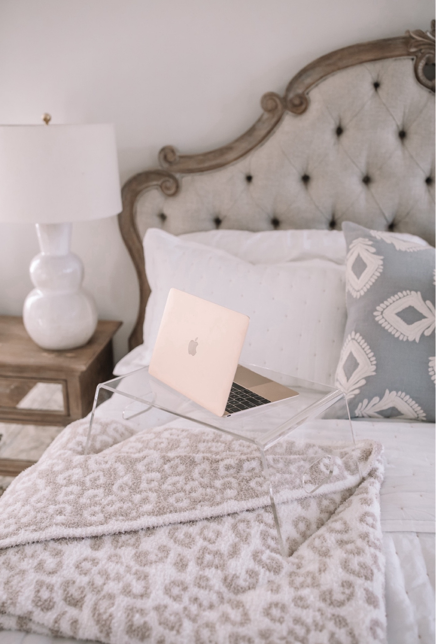 Amazon find! Computer bed desk, clear stand, MacBook, work

#LTKSeasonal #LTKFindsUnder50 #LTKBacktoSchool