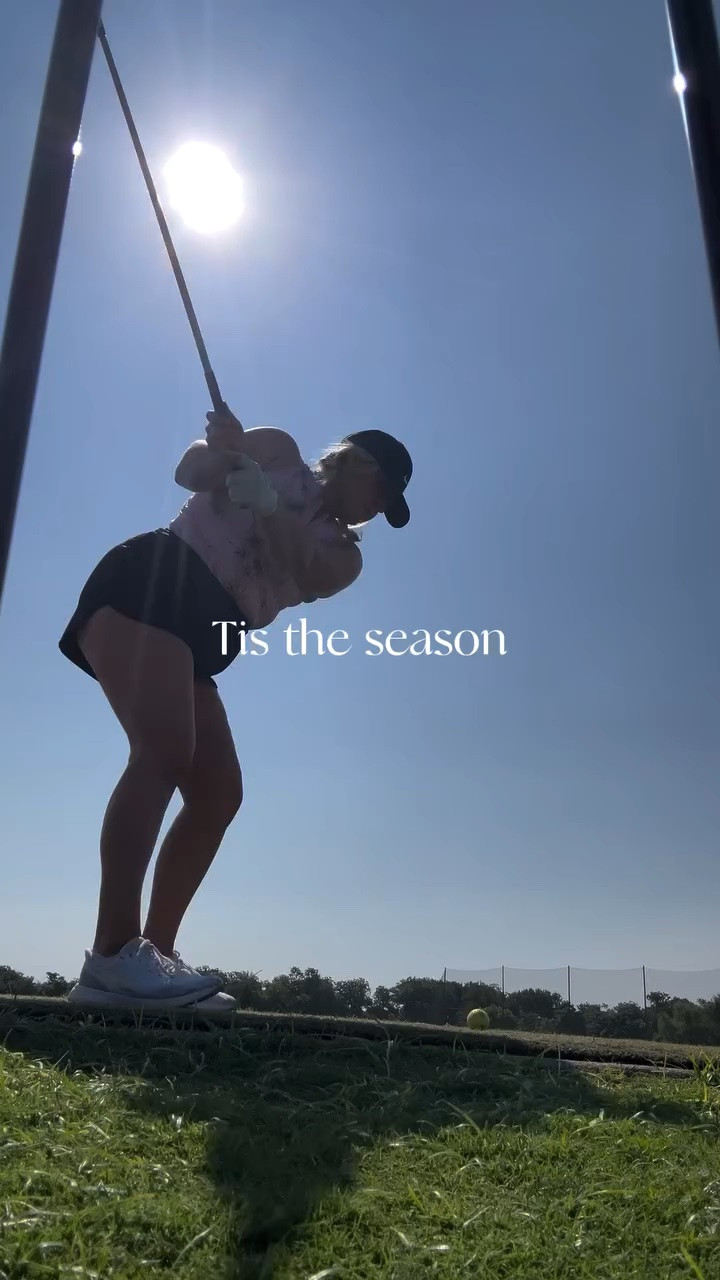 Happy holidays ❄️♥️

Golf • Golf Girl • Golf Swing • Driving Range • Christmas • NYE

#fyp #golf #girlswhogolf #capcut #christmas #happyholidays #nye