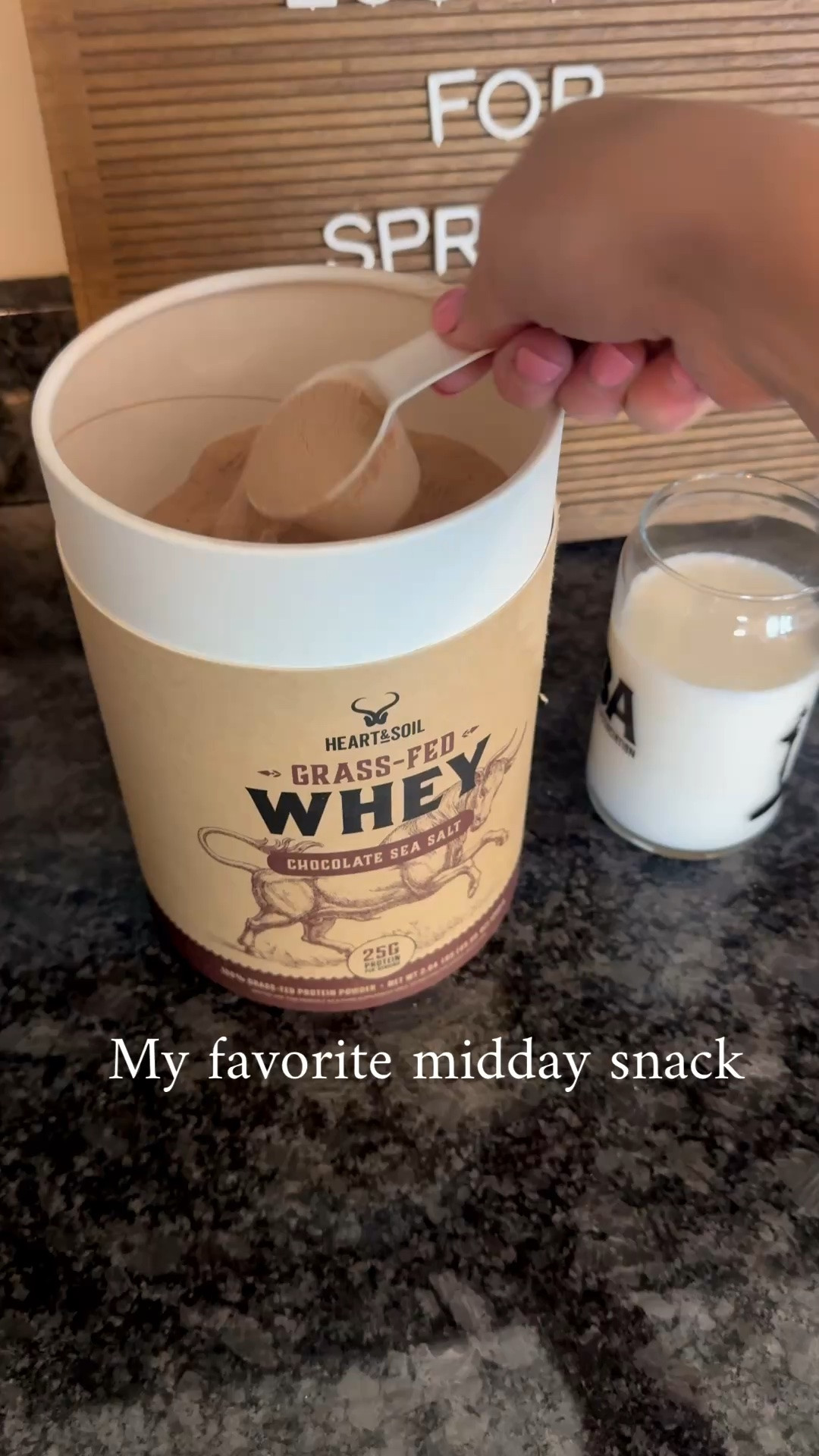 My favorite midday snack 😋