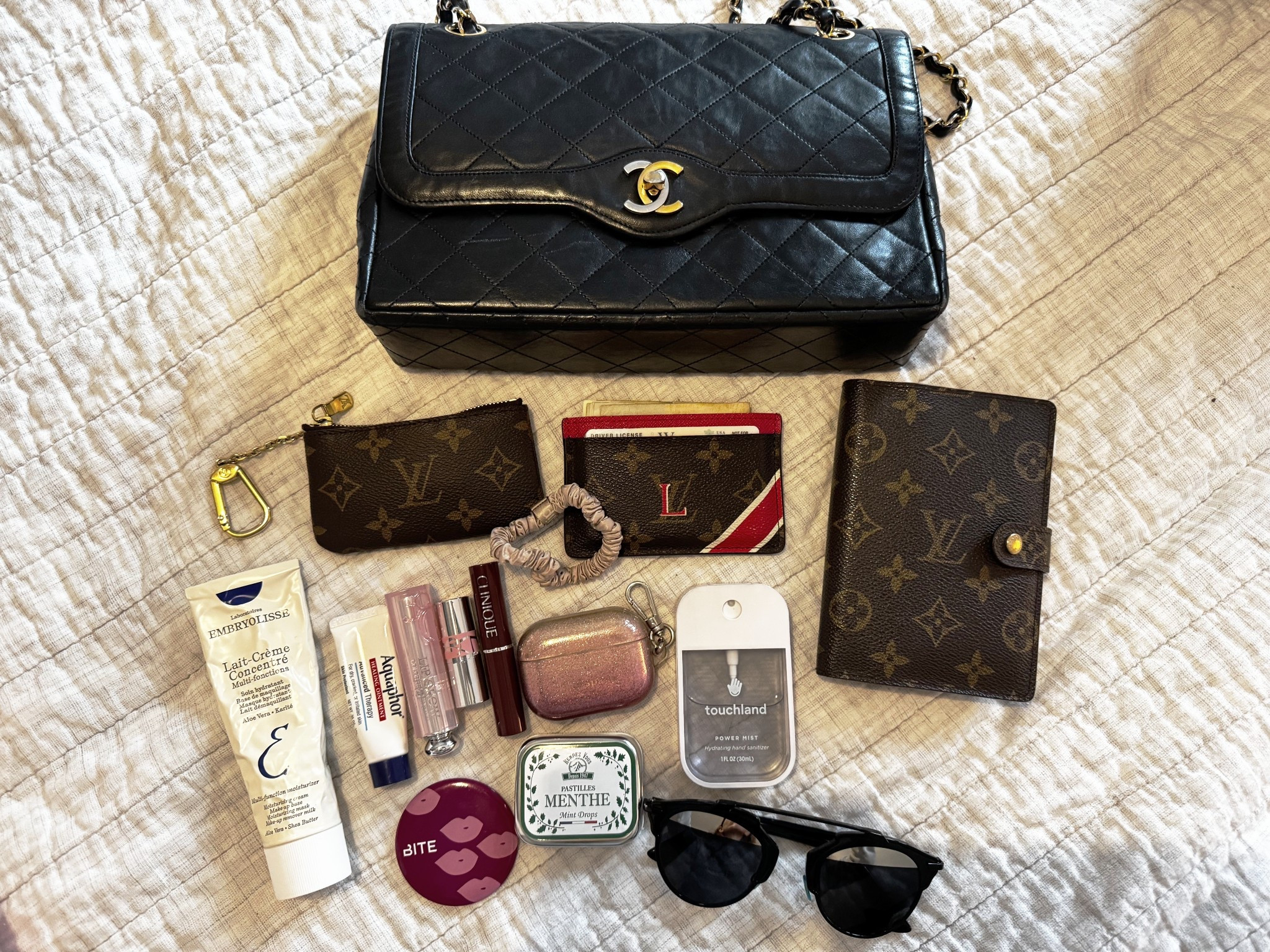 I’m trying to hard to carry smaller bags for the sake of my back. Amazing how much I can git in this vintage Chanel! #whatsinmybag

#LTKItBag #LTKBeauty #LTKFindsUnder50