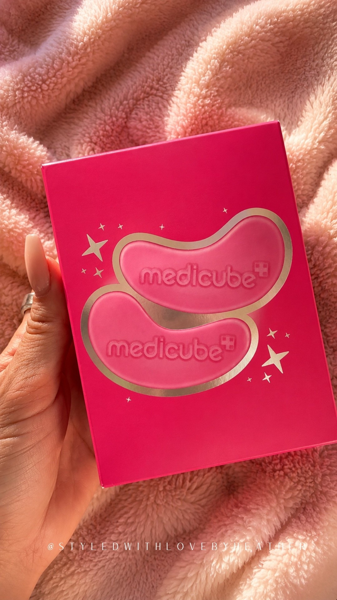 These Medicube collagen gel patches have become one of my favorite little skincare luxuries 💗✨

Perfect for when my under-eye area needs an extra boost of hydration and a refreshed, well-rested look. I love keeping them in the fridge for an extra cooling, depuffing treat.

#LTKitalia #LTKeurope #LTKsummer