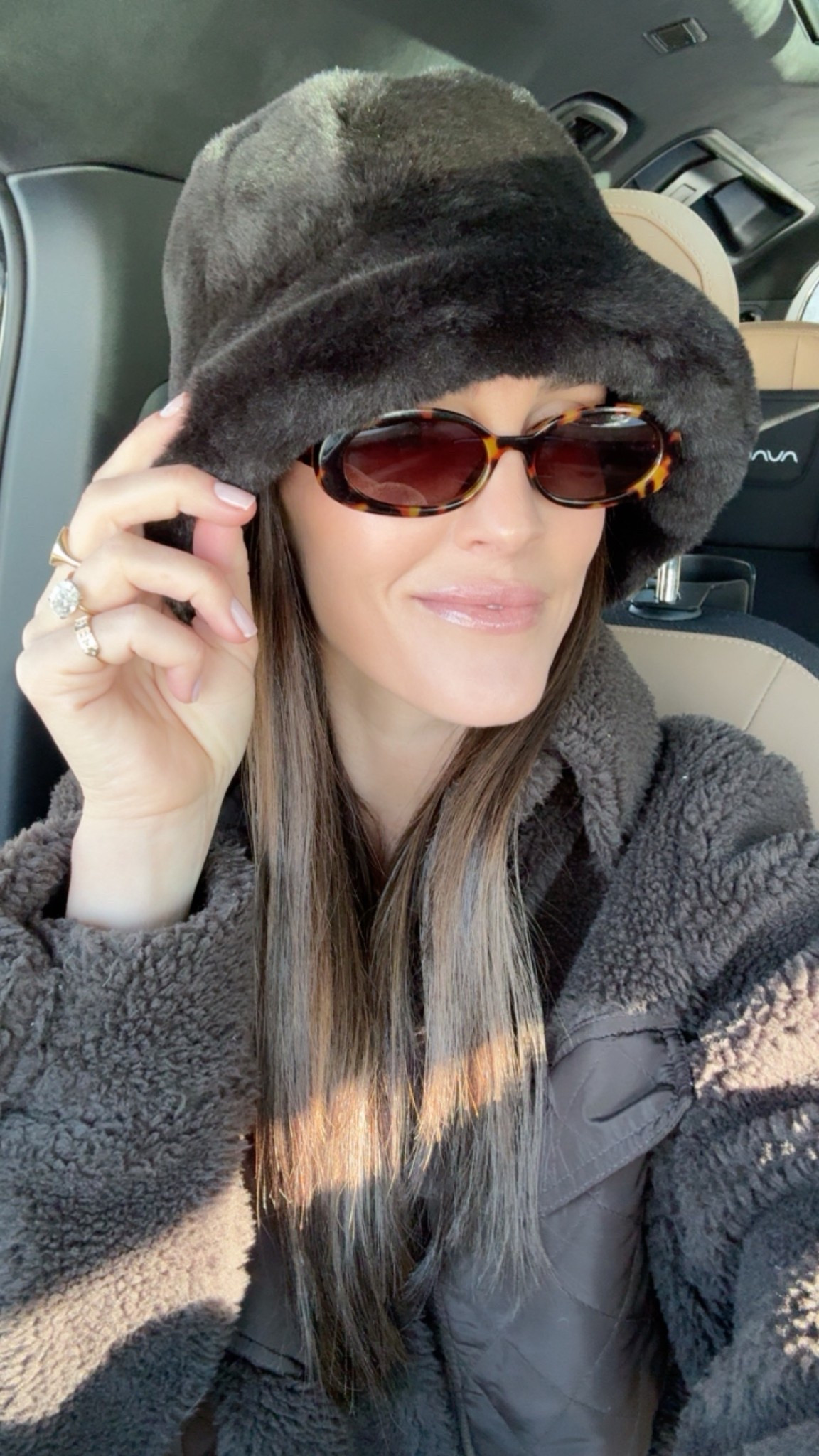 Faux fur hat for winter is a must for snow days!❄️❄️

Outfit
Aprés ski 

#LTKSeasonal #LTKootd