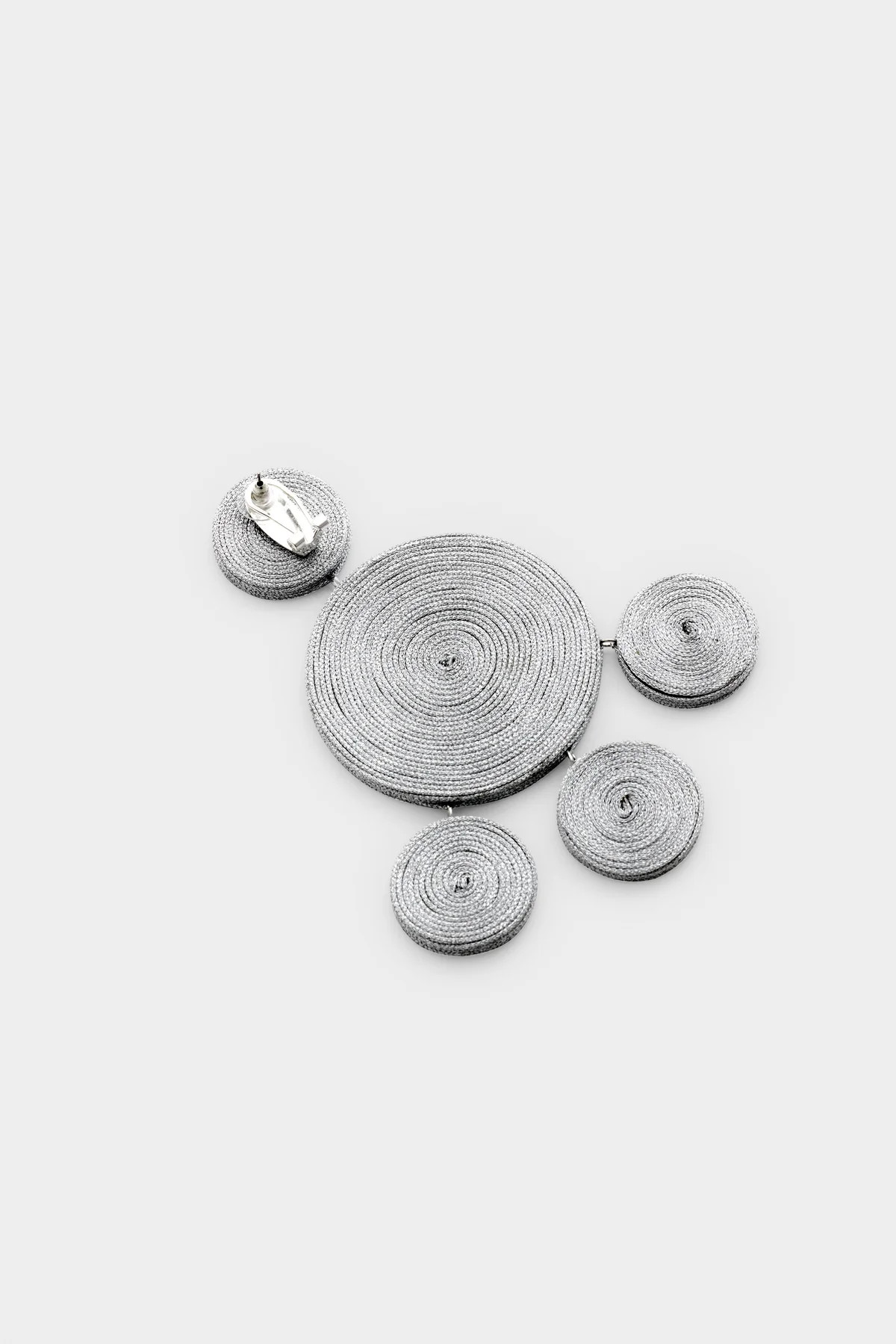 Deco
           Earring in Lurex Silver | Simon Miller