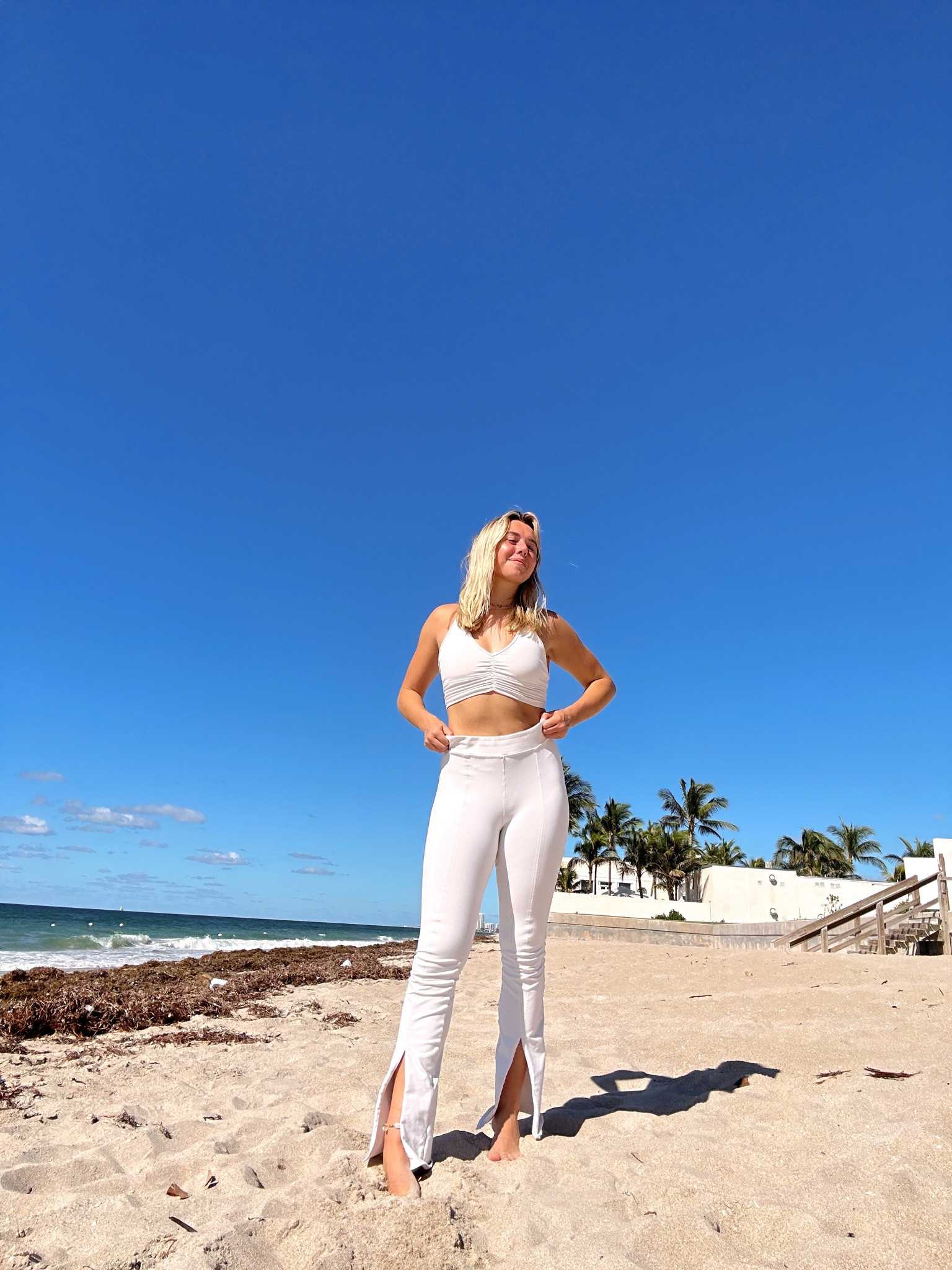 Alo white flutter leggings 🤍✨

#LTKfit #LTKtravel #LTKFind