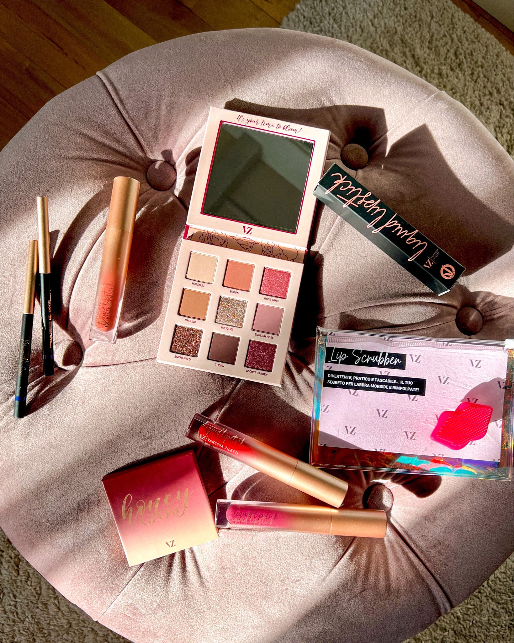Shop my makeup brand on Douglas 💋

Vanessa Ziletti Cosmetics, blender, liquid lipstick, magnetic eye pencil, Blush, eyeshadow palette, illuminator, lip scrubber, Italy. 

#LTKeurope #LTKbeauty #LTKsalealert