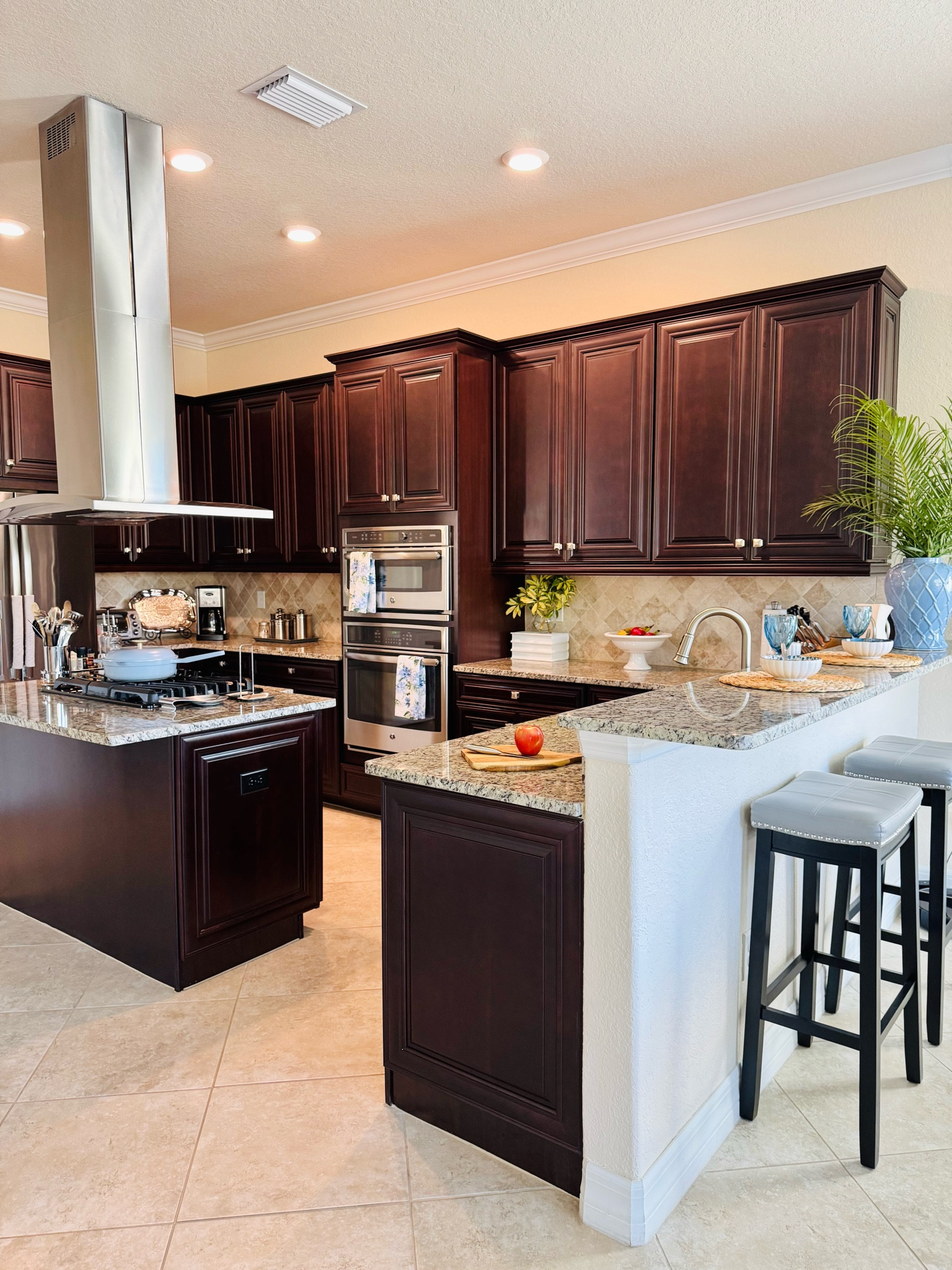 ✨Everyday Living-Kitchen Details!

I have linked everything I could from my kitchen.

Kitchen Appliances | Kitchen Tools & Gadgets | Spring Kitchen Refresh | Kitchen Decor | Kitchen Organization | Breakfast Nook 

#LTKHome #LTKStyleTip