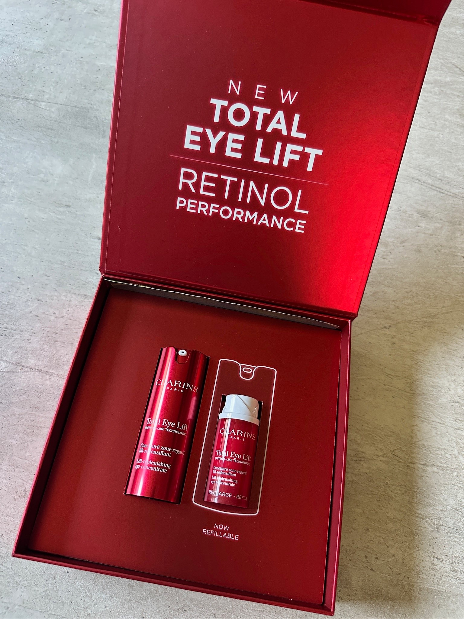 Clarins is one of my fave skincare brands and l received this new Total Eye Lift Retinol that looks amazing! I have heard great things and I cannot wait to try it! I will update with results! Linked⬆️

#Itkcreator #Itkfinds
#Itkwatchnow #clarins #skincare #pr #retinol #eyecream #beauty

#LTKSeasonal #LTKBeauty #LTKStyleTip