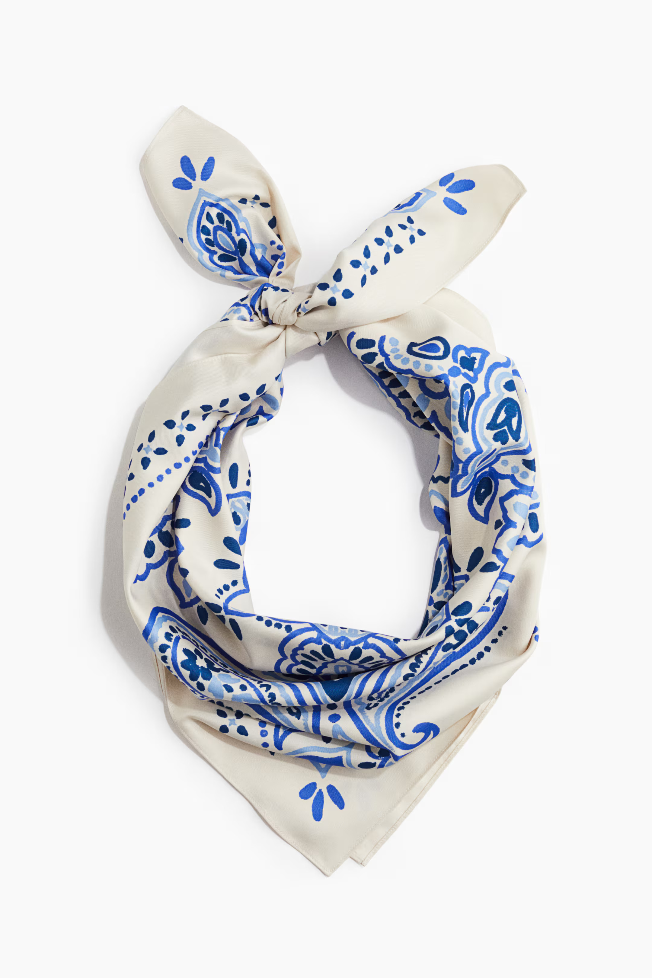 Patterned scarf | H&M (UK, MY, IN, SG, PH, TW, HK)