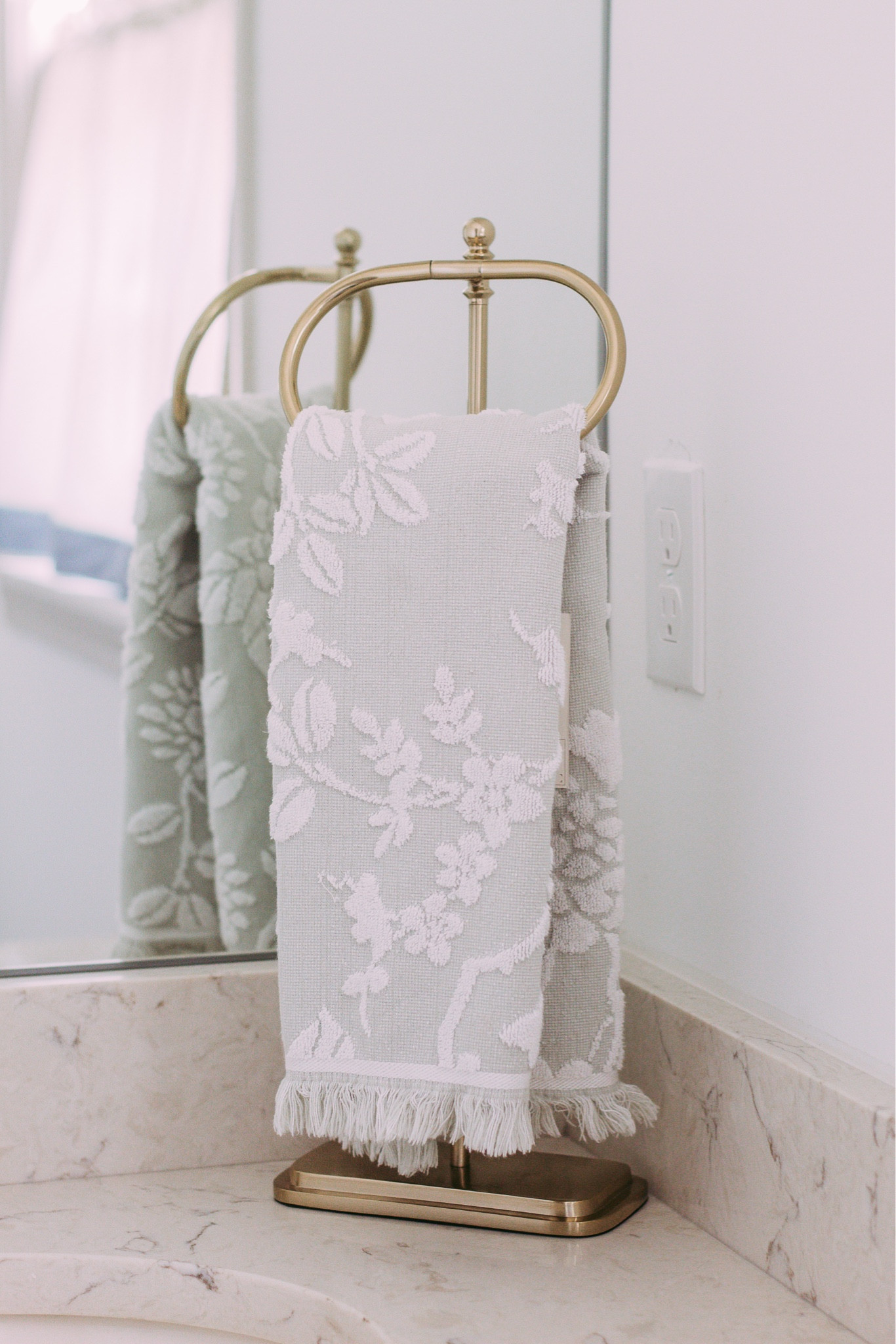 Needed a few things for our powder bath for guests this weekend and these finds from Target are so good!!

Home decor / Target

#LTKHome #LTKFindsUnder50