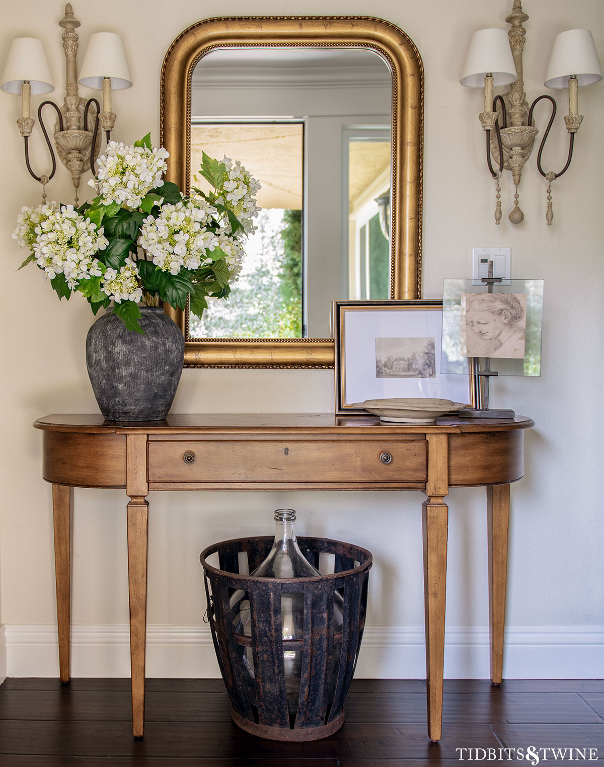 My entry is ready for Spring! #fakehydrangeas #frenchcountry #goldmirror 

 #LTKSeasonal #LTKOver40 #LTKHome