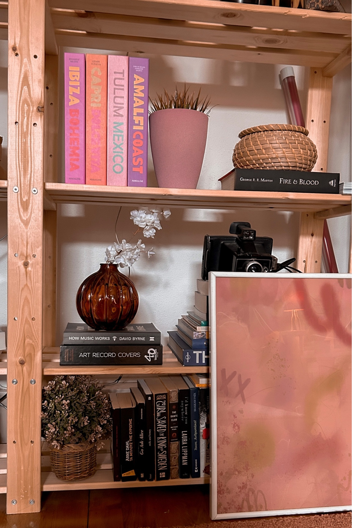 Interior design | home decor | bookshelf styling | living room decor | colorful decor 

#LTKhome