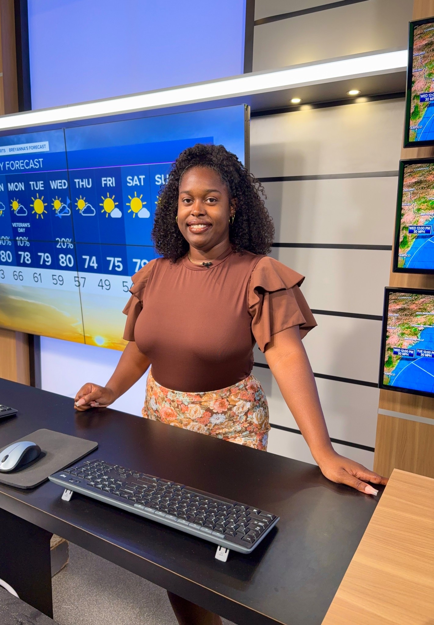 Wearing a 1X bodysuit and an XL bodycon skirt as my Fall outfit. Perfect for work! Very flattering for curvy and busty women.

#LTKU #LTKPlusSize #LTKWorkwear