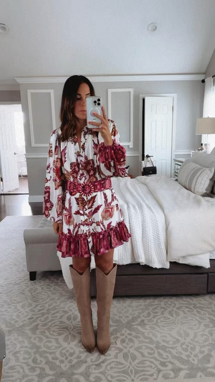 Love this super farm rio dress from the sale!! First on my list after seeing it in the catalog. Cute colors. Runs tts. Wearing size small

#LTKSummerSales #LTKStyleTip #LTKxNSale