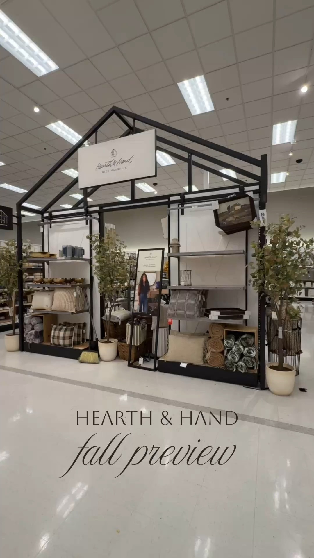 Hearth and hand fall preview

#LTKHome #LTKSeasonal