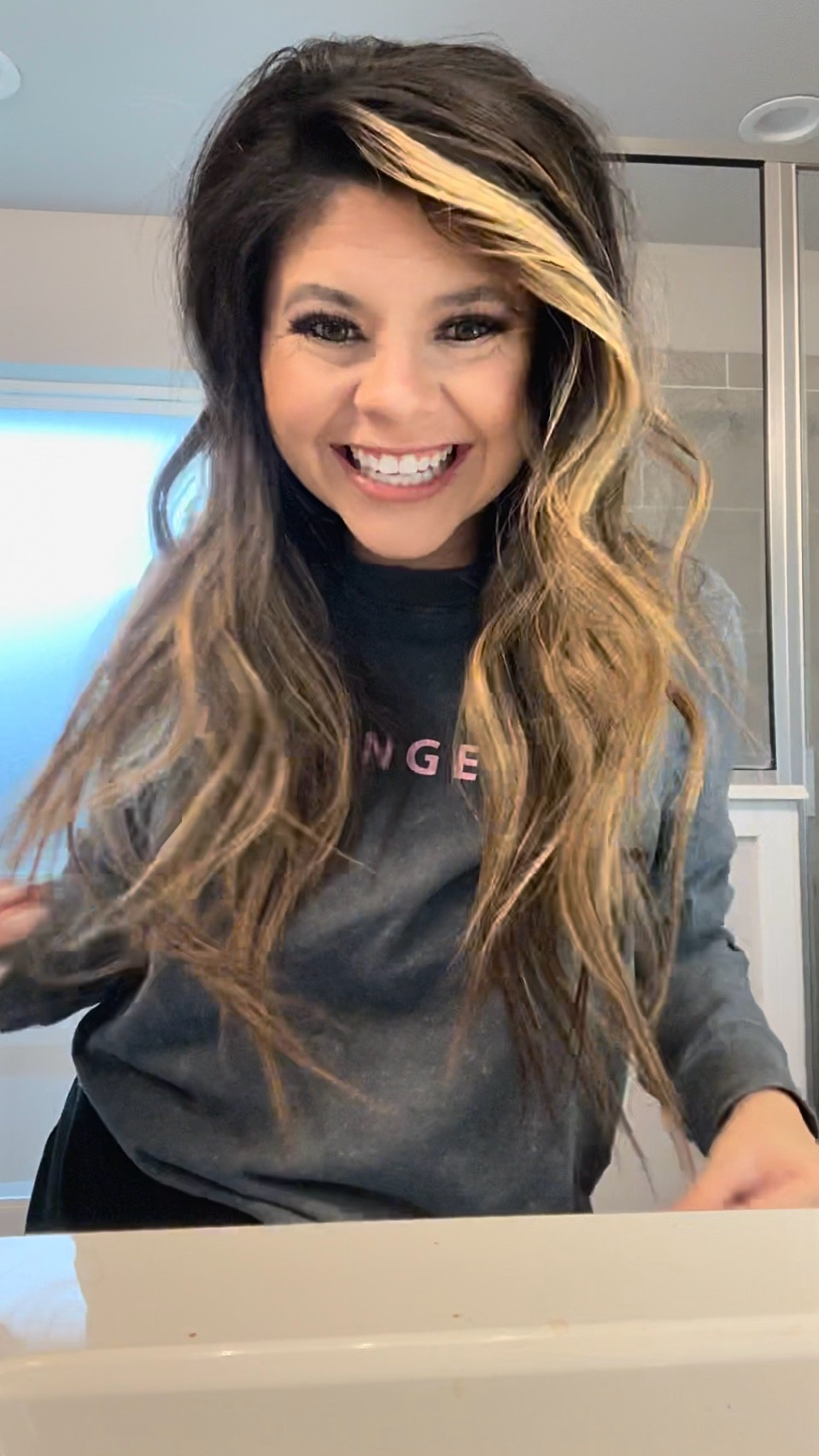 Affordable wand that will give you the cutest beach curls that will last for DAYS! 
#wand #curlyhair #l’ange #l’angehair #hairproducts 

#LTKBeauty