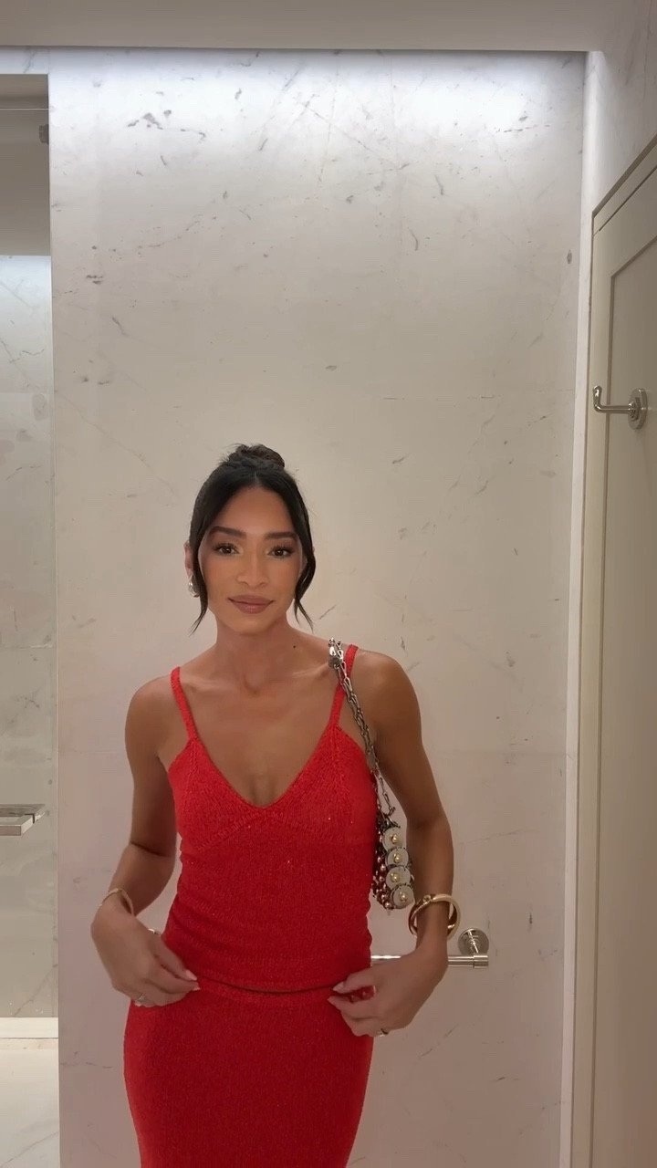 My Tarte lip combo is on sale for $10 each!! Wearing size nude lip liner and shade peachy beige in gloss. Wearing size XS top and size S skirt - fits TTS (pre-bump)

Beauty sale
Makeup faves
Resort wear
Vacation outfit 
Valentine’s Day outfit 
Date night outfit 

#LTKSaleAlert #LTKBeauty #LTKValentine