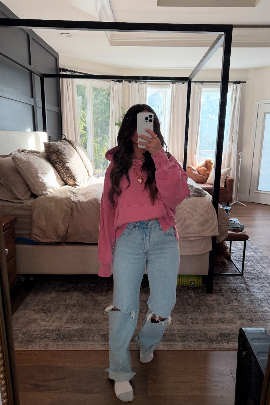 Abercrombie sale!! 20% off right now!! 

Denim 
Jeans 
Pink sweatshirt 
Spring outfit 
Spring style 

#LTKSaleAlert #LTKMostLoved #LTKStyleTip