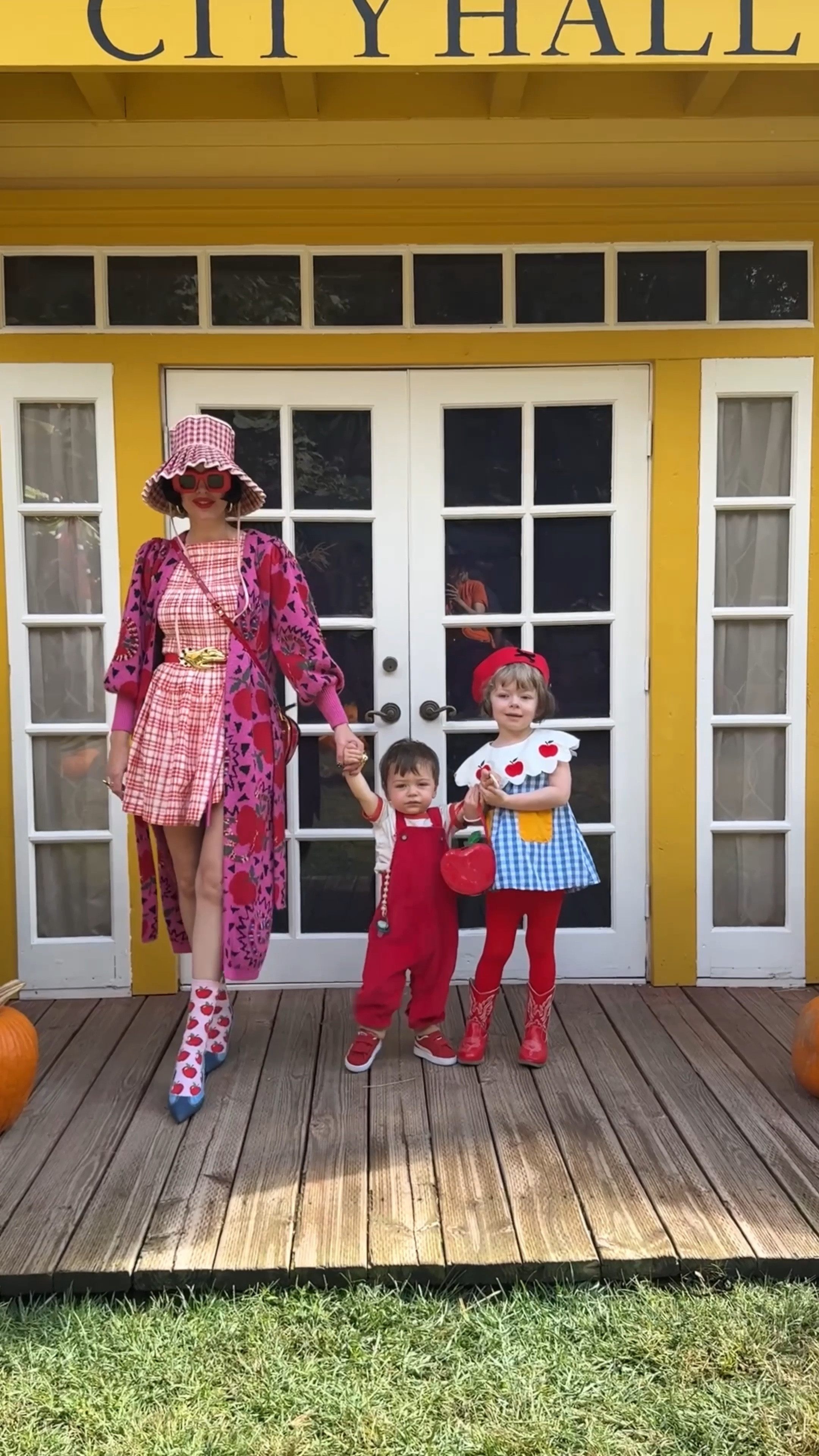 My family Apple outfits #applepicking 

#LTKFamily #LTKKids #LTKFallSale