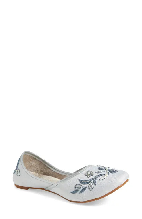 FUCHSIA Snowdrop Embroidery Flat in White at Nordstrom, Size 10 | Nordstrom