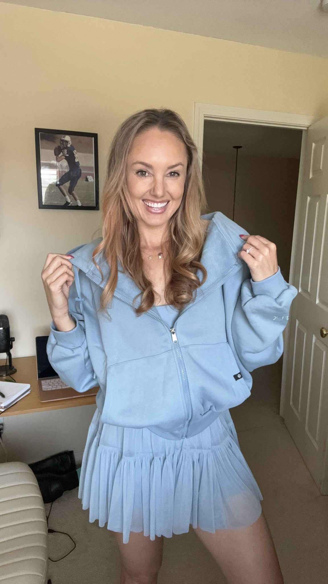 Safe to say I’m OBSESSED with this set from PopFlex! Feeling like an athletic Cinderella (yes, Disney bound coming soon). PopFlex pieces are always SO COMFY, flattering, and fit insanely well 🩵 I’m a big fan 😍

#LTKfitness #LTKSpringSale #LTKfindsunder100