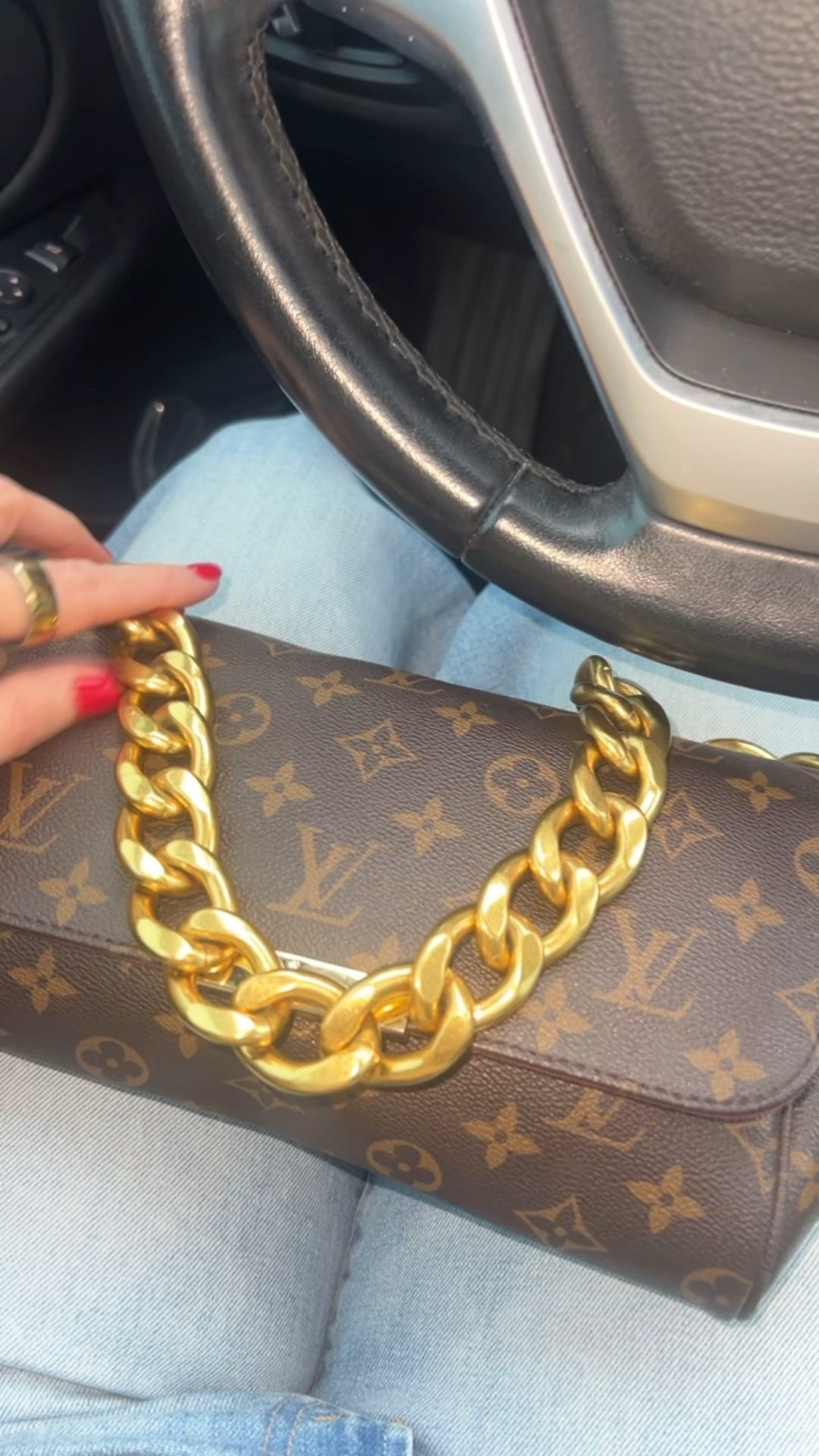 Purse chain 

#LTKFindsUnder50 #LTKOver40