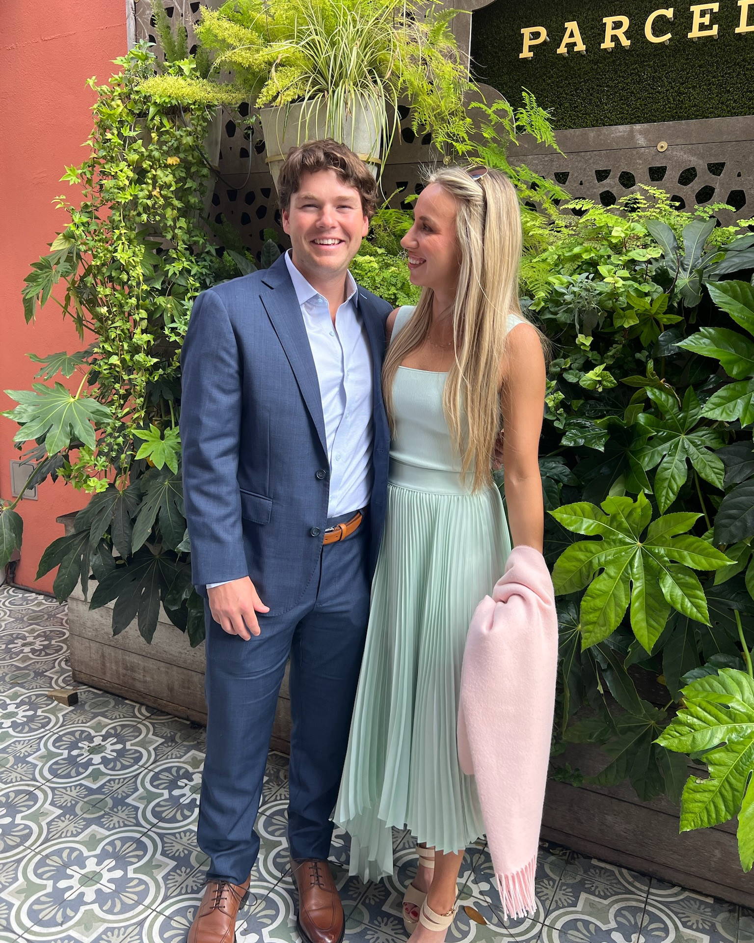 Wore this seafoam dream to a summer wedding 💐✨
Obsessed with this Alice + Olivia set—the pleats, the fit, the color… perfection. Paired it with a pink shawl, classic nude heels, and my favorite Kate Spade mini bag. Amazon earrings + an Hermes necklace to finish it off 🤍
Everything (or similar) linked!
•
•
•
#WeddingGuestLook #AliceAndOlivia #SummerStyle #WeddingSeason #HermesNecklace #KateSpadeBag #AmazonJewelry #NordstromStyle #TwoPieceSet #PleatedSkirt #LTKStyle #ChicStyle #NeutralStyle #LTKWeddingGuest #LTKUnder100 #StyleInspo #OutfitDetails #GRWM

#LTKItBag #LTKSaleAlert #LTKWedding