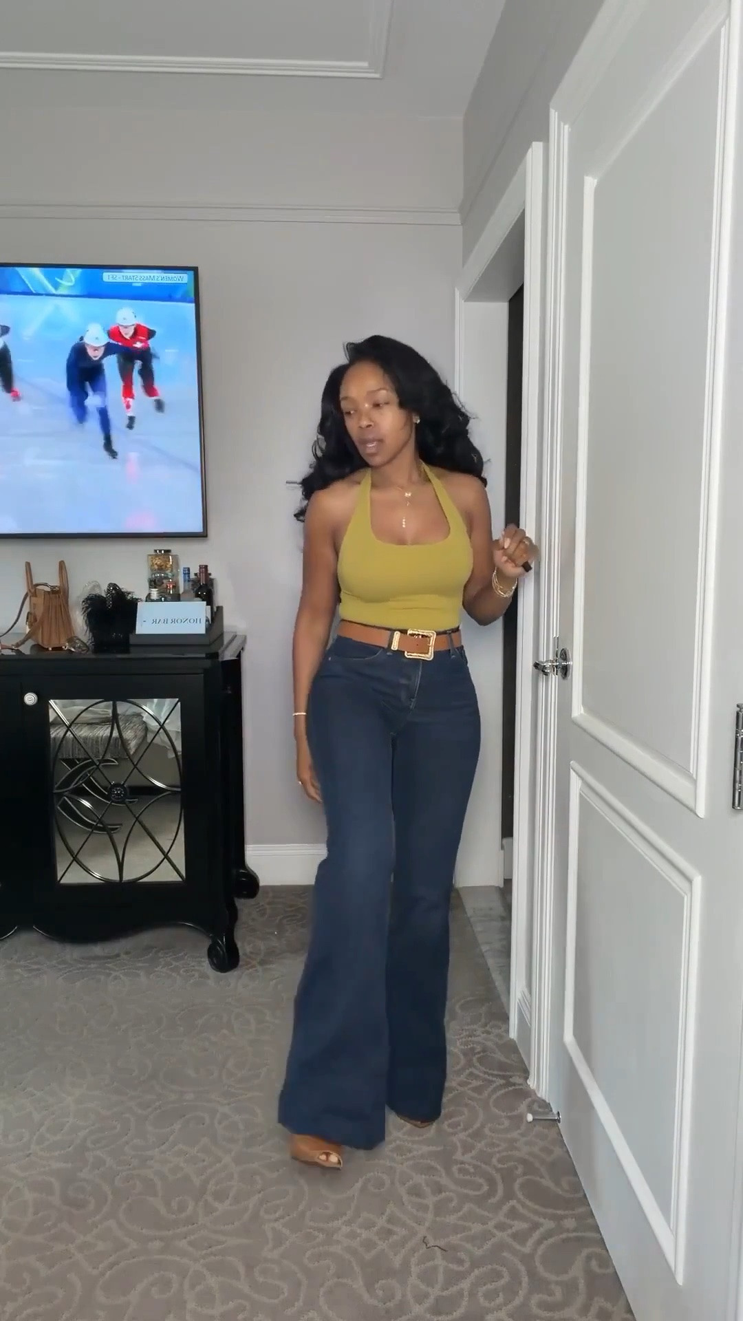 Hi Babes!

A great pair of dark wash jeans will never go out of style 🤎✨

This look is simple, flattering, and so easy to recreate. The olive tank paired with a statement belt and wide-leg denim gives that effortless "I threw this on" vibe while still looking completely put together.

Where to wear this:
• Casual date night
• Weekend brunch
• Concerts
• Running errands
• Travel days
• Girls' night out

Style tip: Add a blazer and heels for an elevated look, or keep it casual with sneakers and a tote.

Everything is linked below!

xx Kira | IG: KirasFashionFinds

34D - 27 - 40 • Size Small or 4

#LTKgrwm #LTKootd #LTKdayinmylife