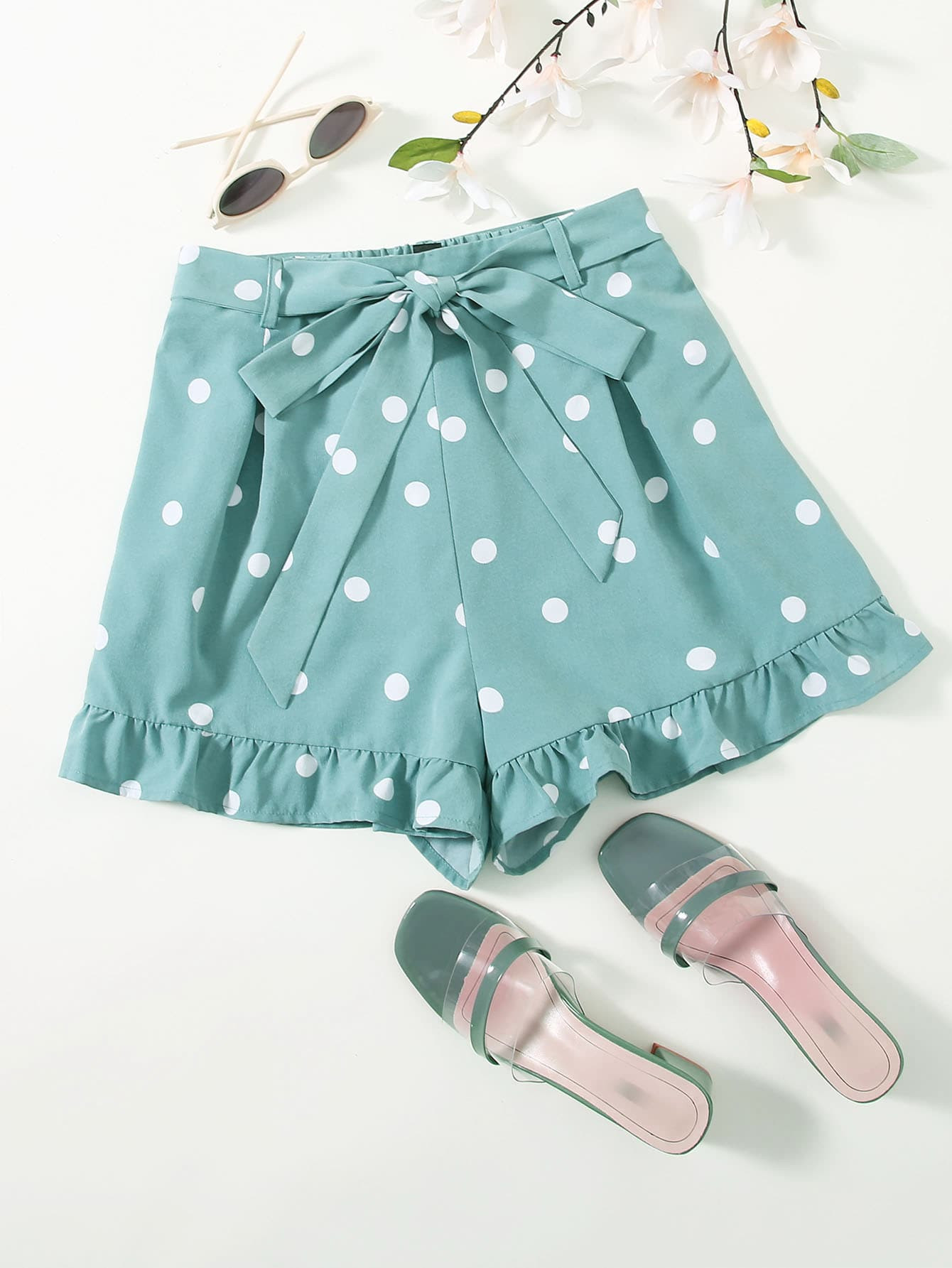 SHEIN Polka Dot Fold Pleated Front Ruffle Hem Shorts | SHEIN