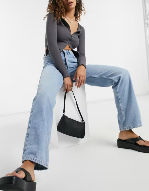 Weekday – Rowe – Gerade geschnittene Jeans aus Bio-Baumwolle in Moise-Blau | ASOS (Global)