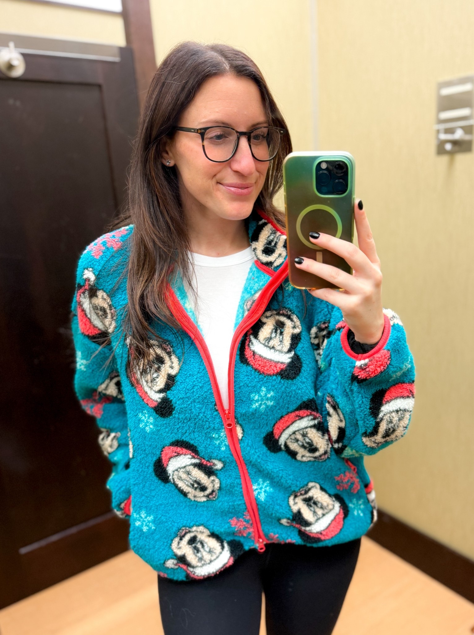 comment MINNIE for the link to be sent to your messages! ❤️

ON SALE FOR LESS THAN $13!!! that’s 57% off! super cozy. makes a great gift for yourself or others 😉

I’m wearing a large! 

#LTKFamily #LTKSeasonal #LTKHoliday