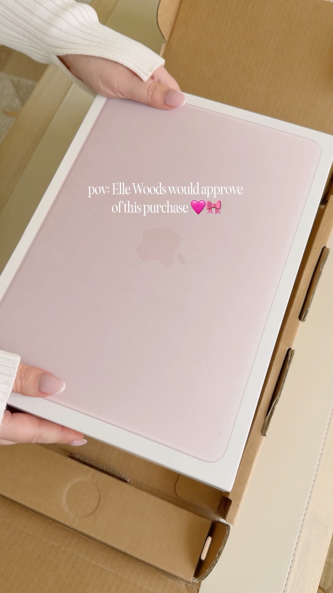 Unbox my pink MacBook with me 

Pink computer, MacBook unboxing, MacBook Neo 

#LTKHome #LTKdayinmylife