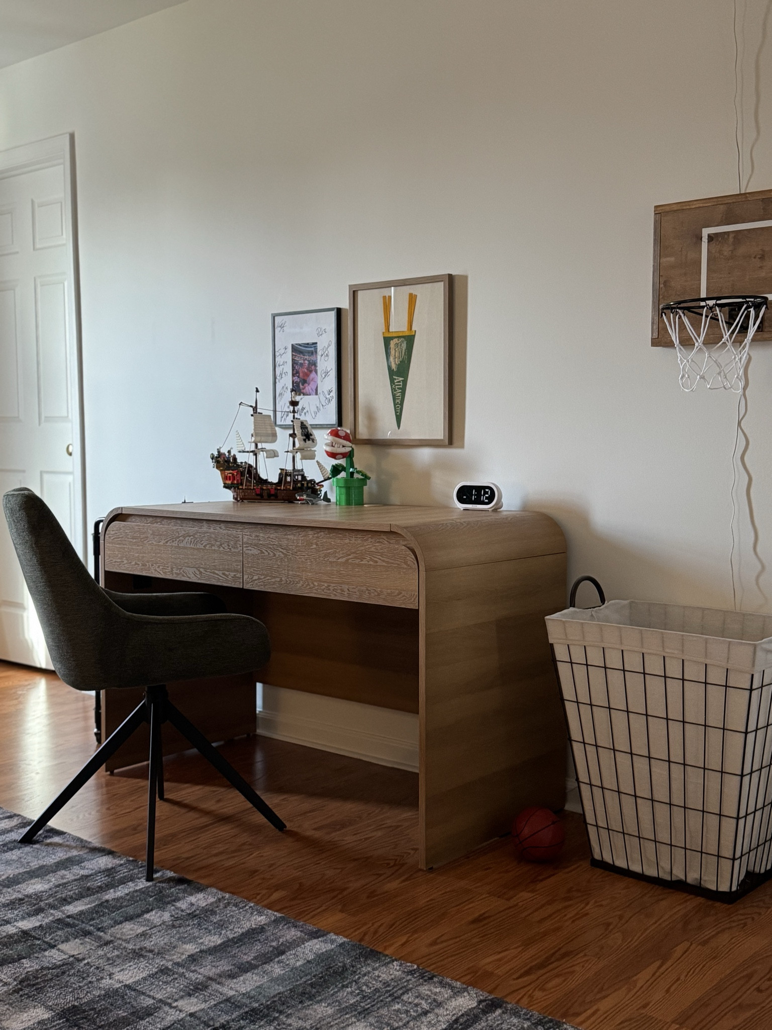 Kids desk, kids bedroom, boy bedroom, office desk, office decor, boy room

#LTKHome #LTKKids