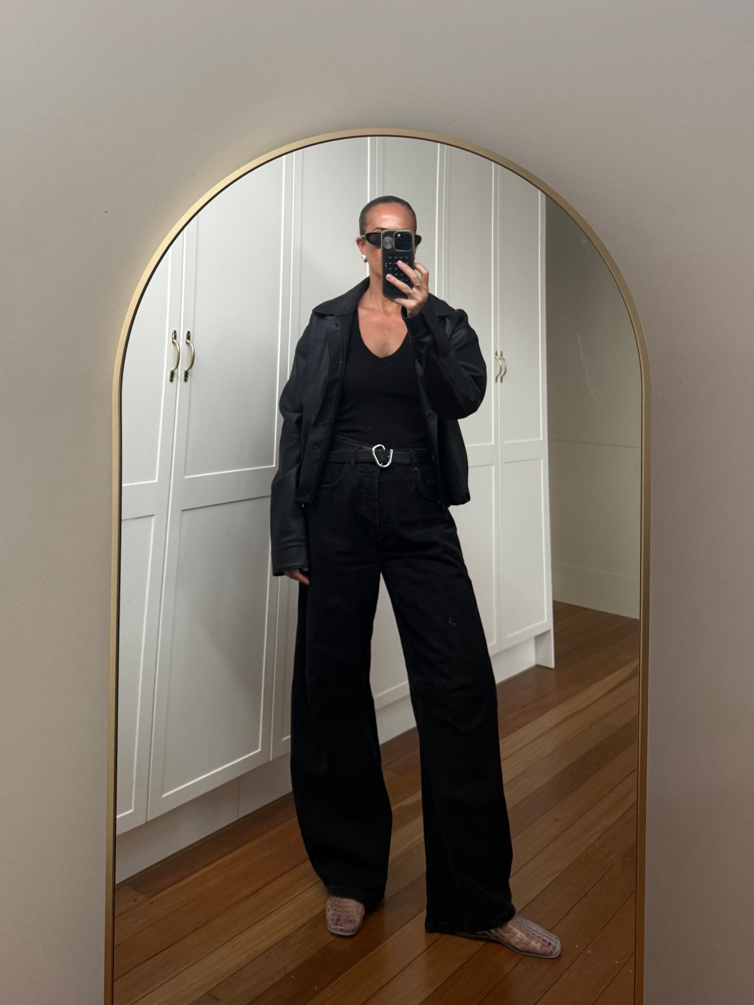 Midweek dinner outfit ❤️
Jeans: wearing size 10 (they are a bit too big on me now - I need to get the 8 but the 10 still works with a belt)
Henne jacket: size M/L